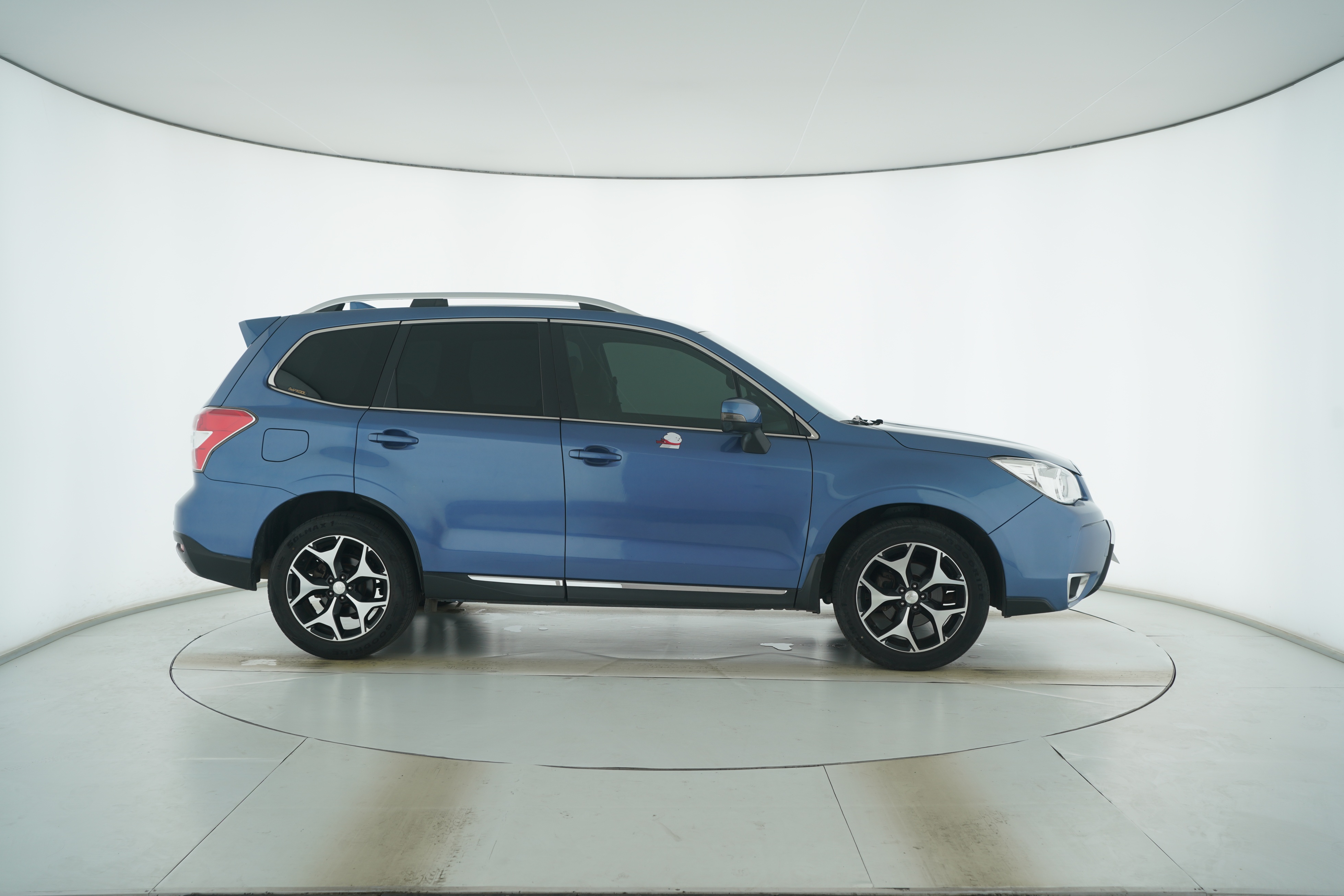 Subaru Forester 2015 — фото 8