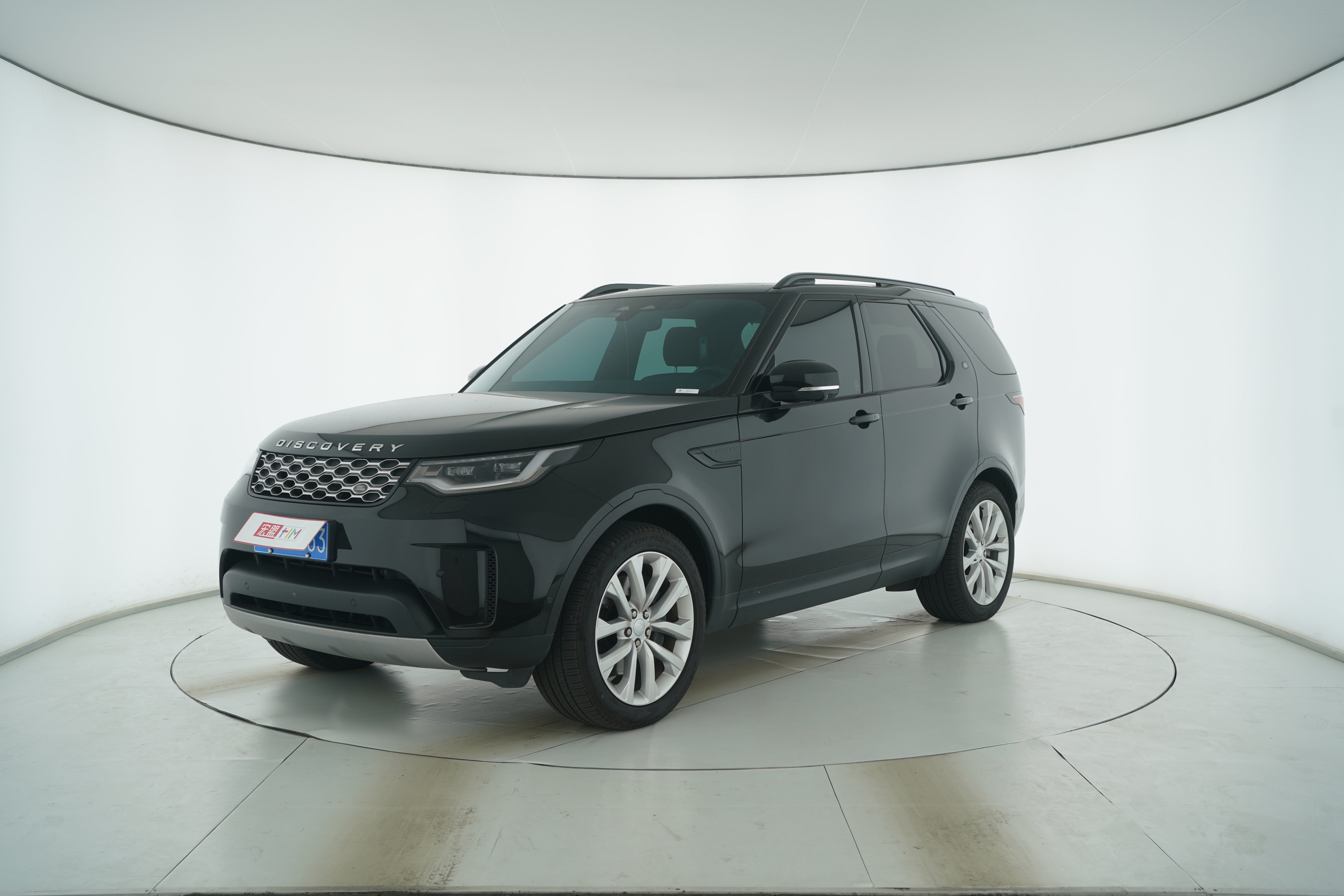 Land Rover Discovery 2024 — фото 1