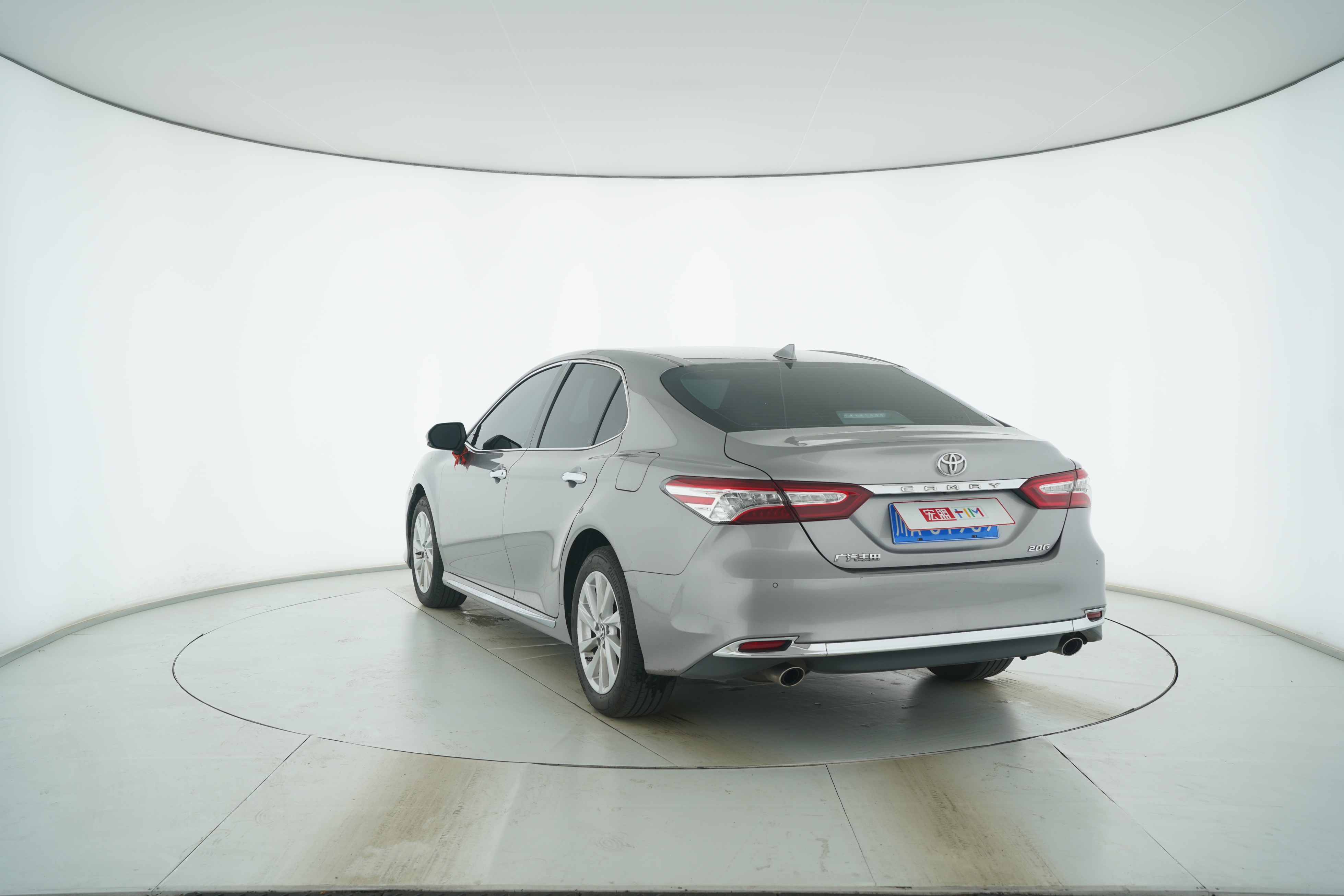 Toyota Camry 2023 — фото 3