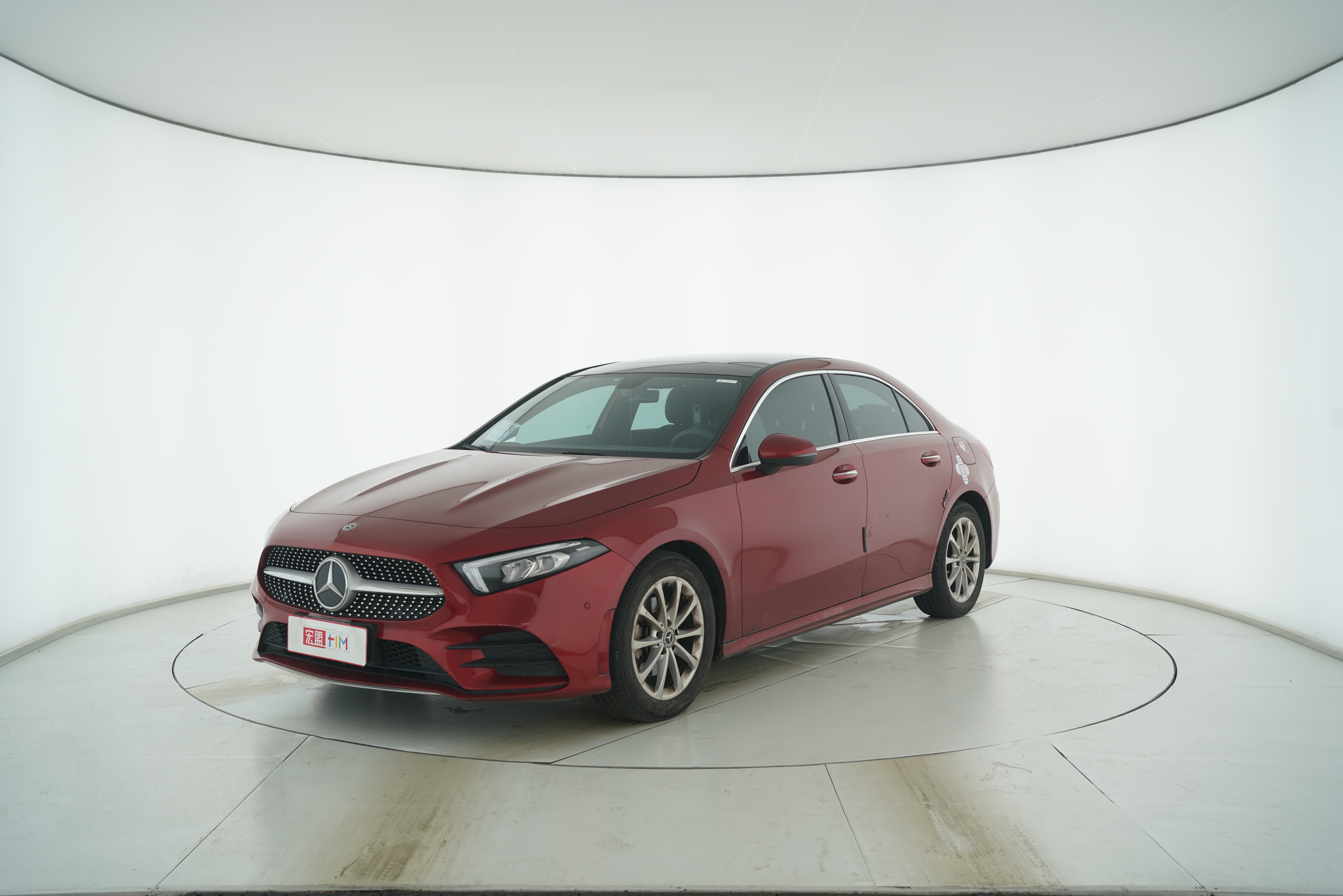 Mercedes Benz A-Class 2019 — фото 1