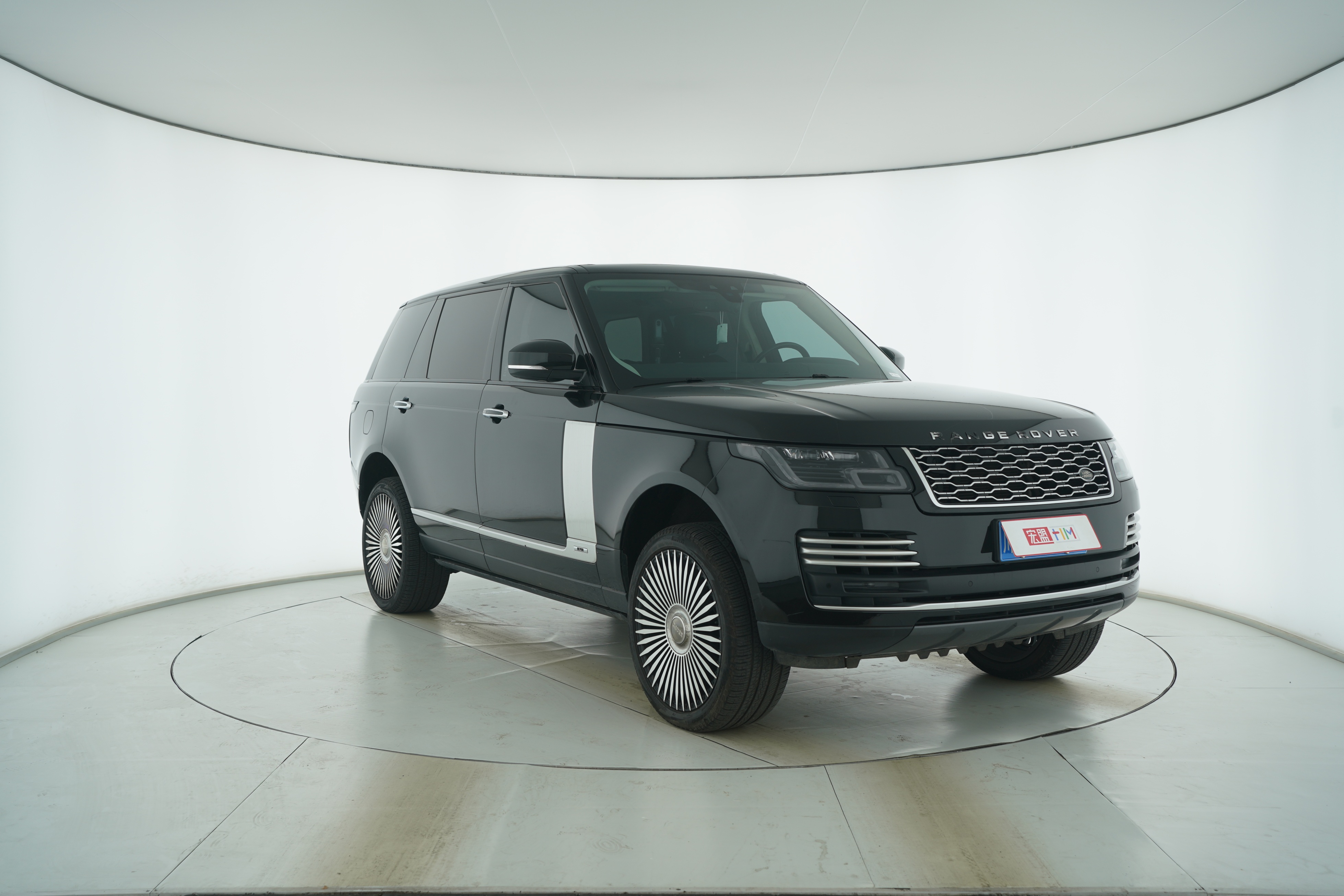 Land Rover Range Rover 2018 — фото 2