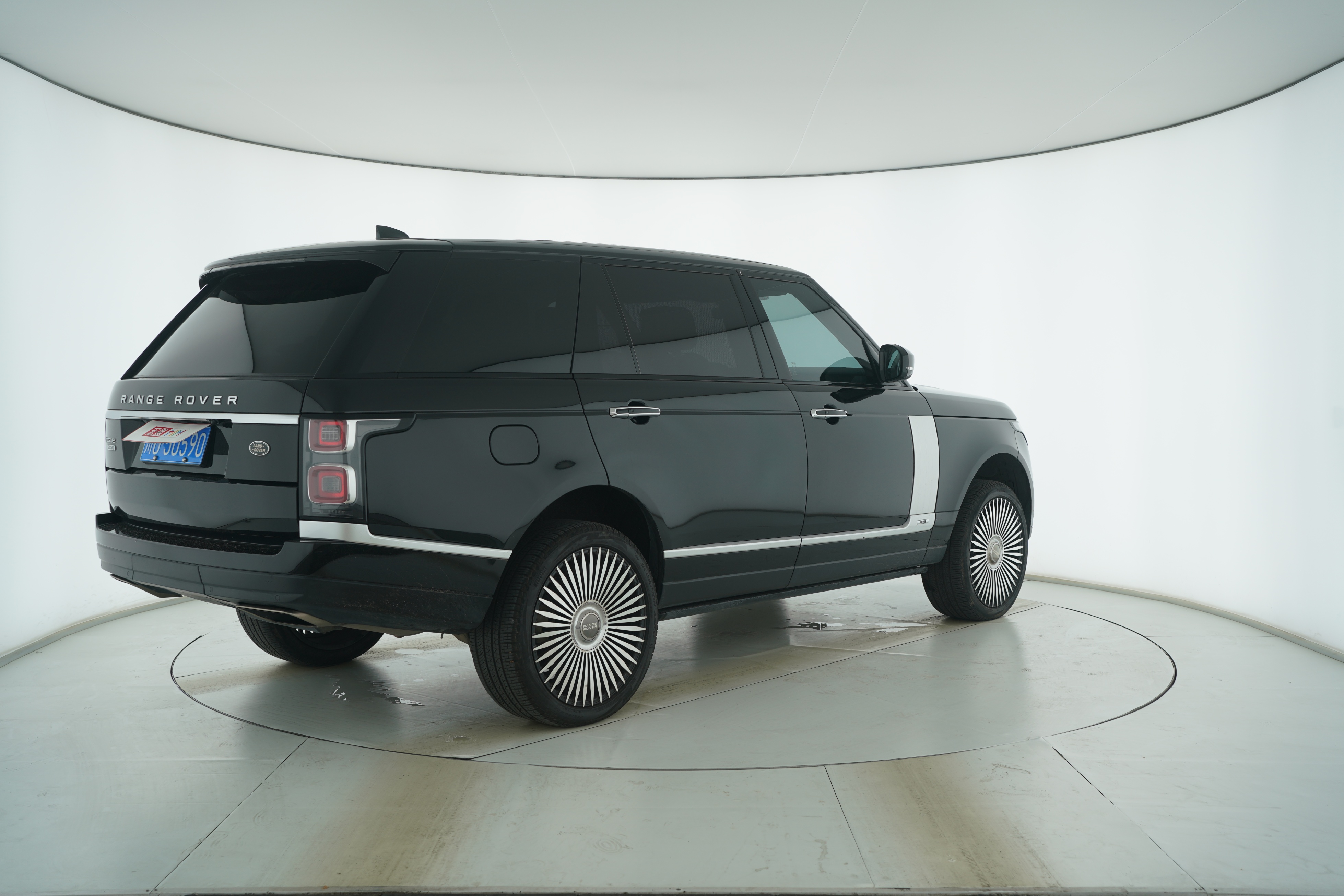 Land Rover Range Rover 2018 — фото 4