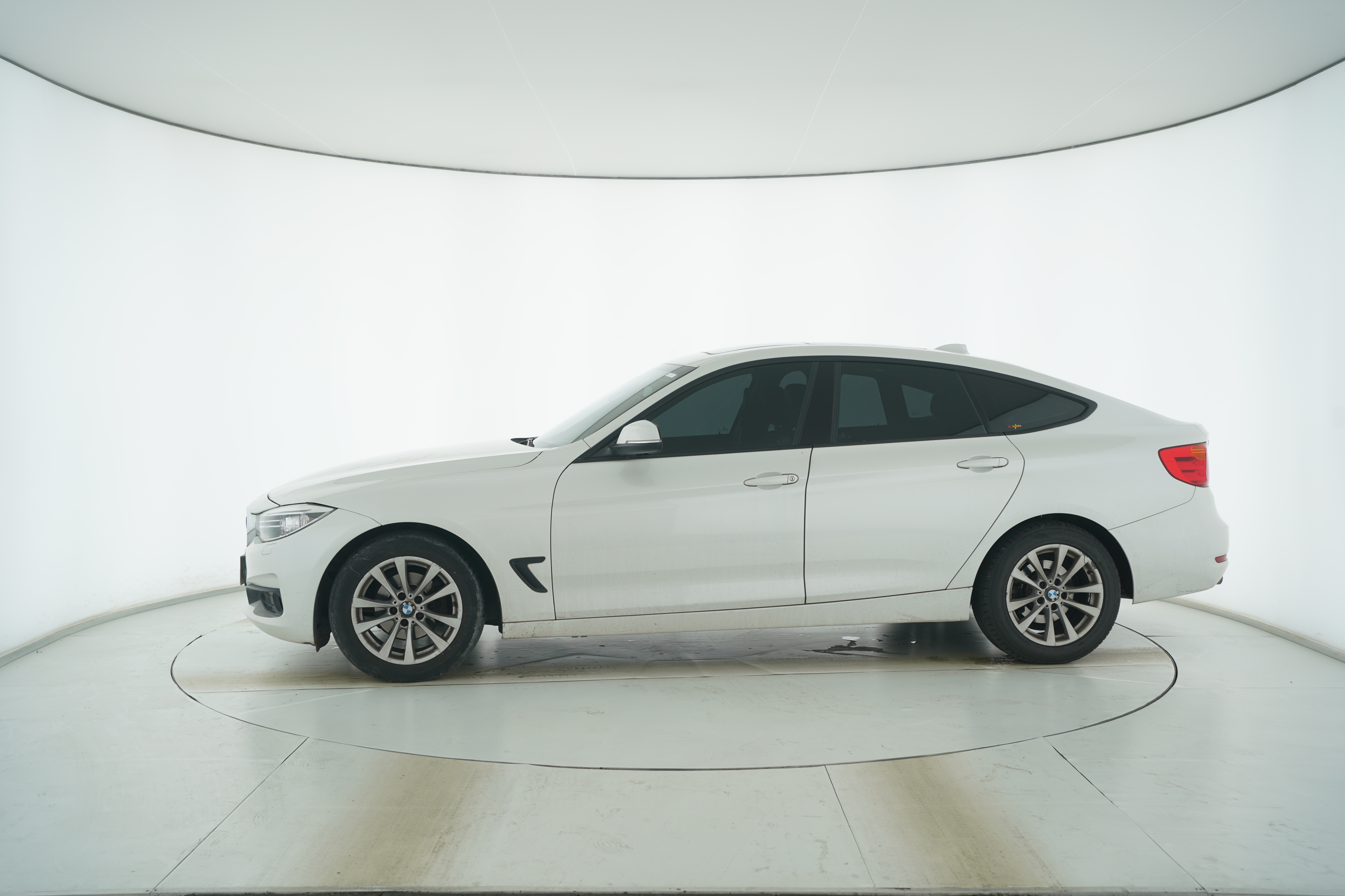 BMW 3 Series GT 2014 — фото 7