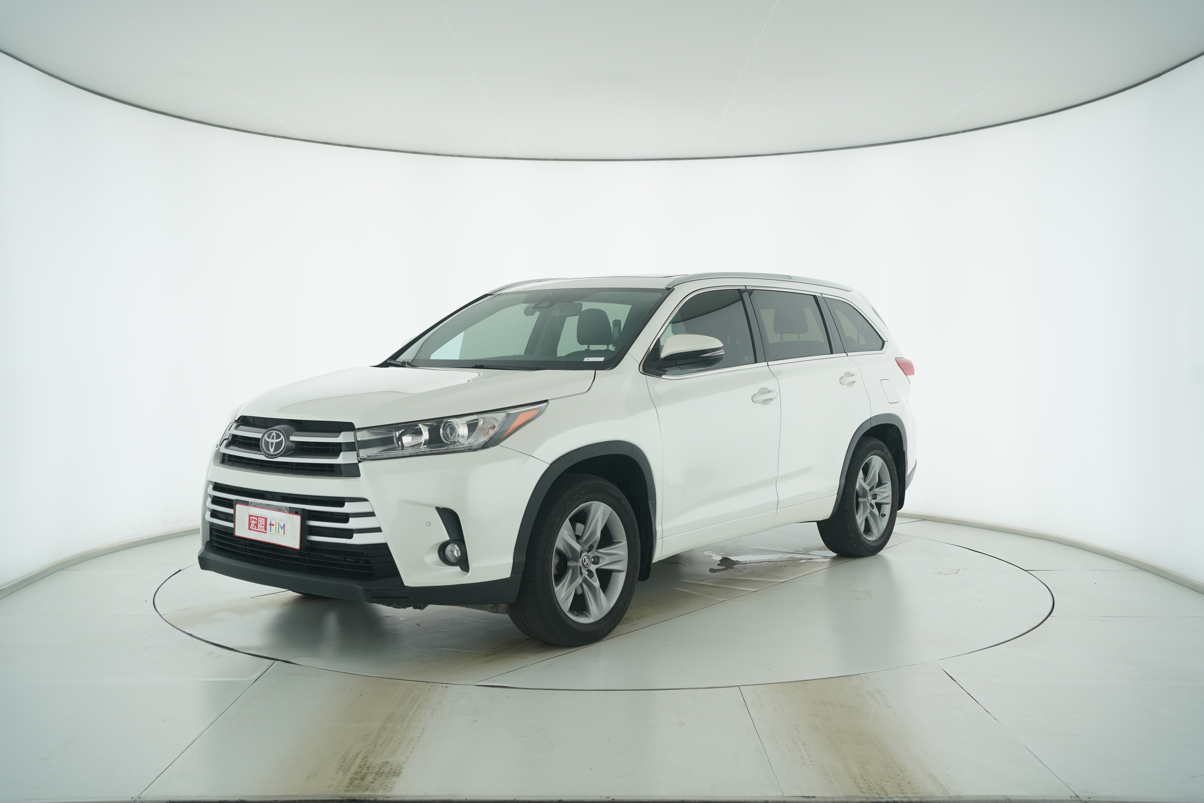 Toyota Highlander 2018 — фото 1