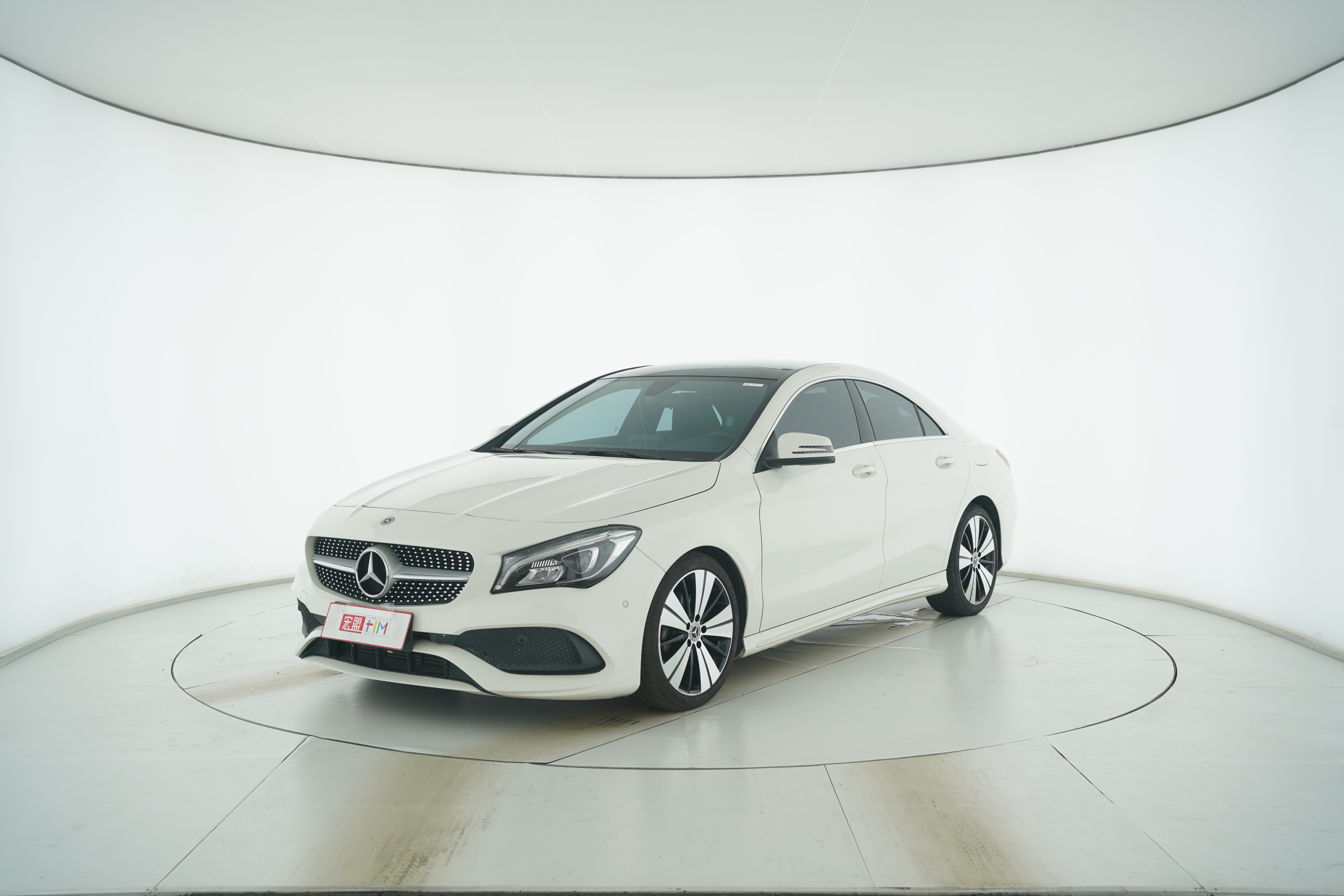 Mercedes Benz GLA-Class 2017 — фото 1