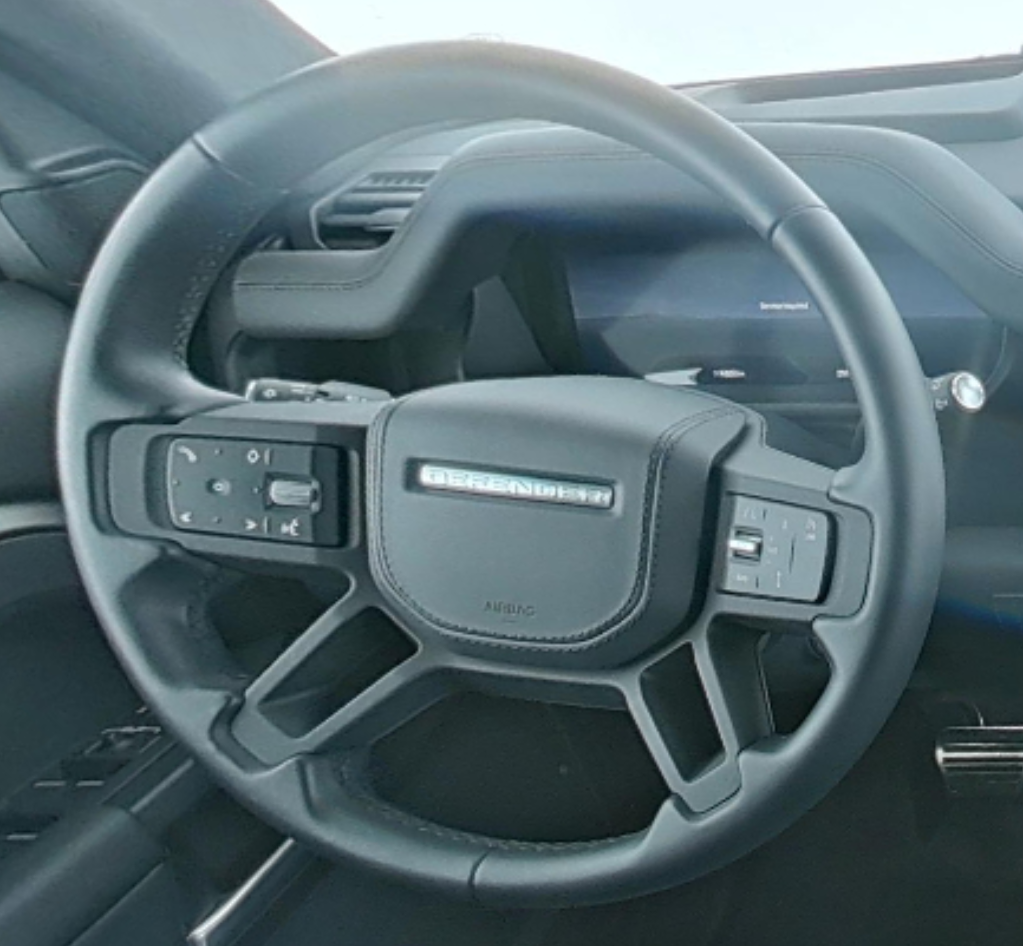 Land Rover Guardian 2024 — фото 10