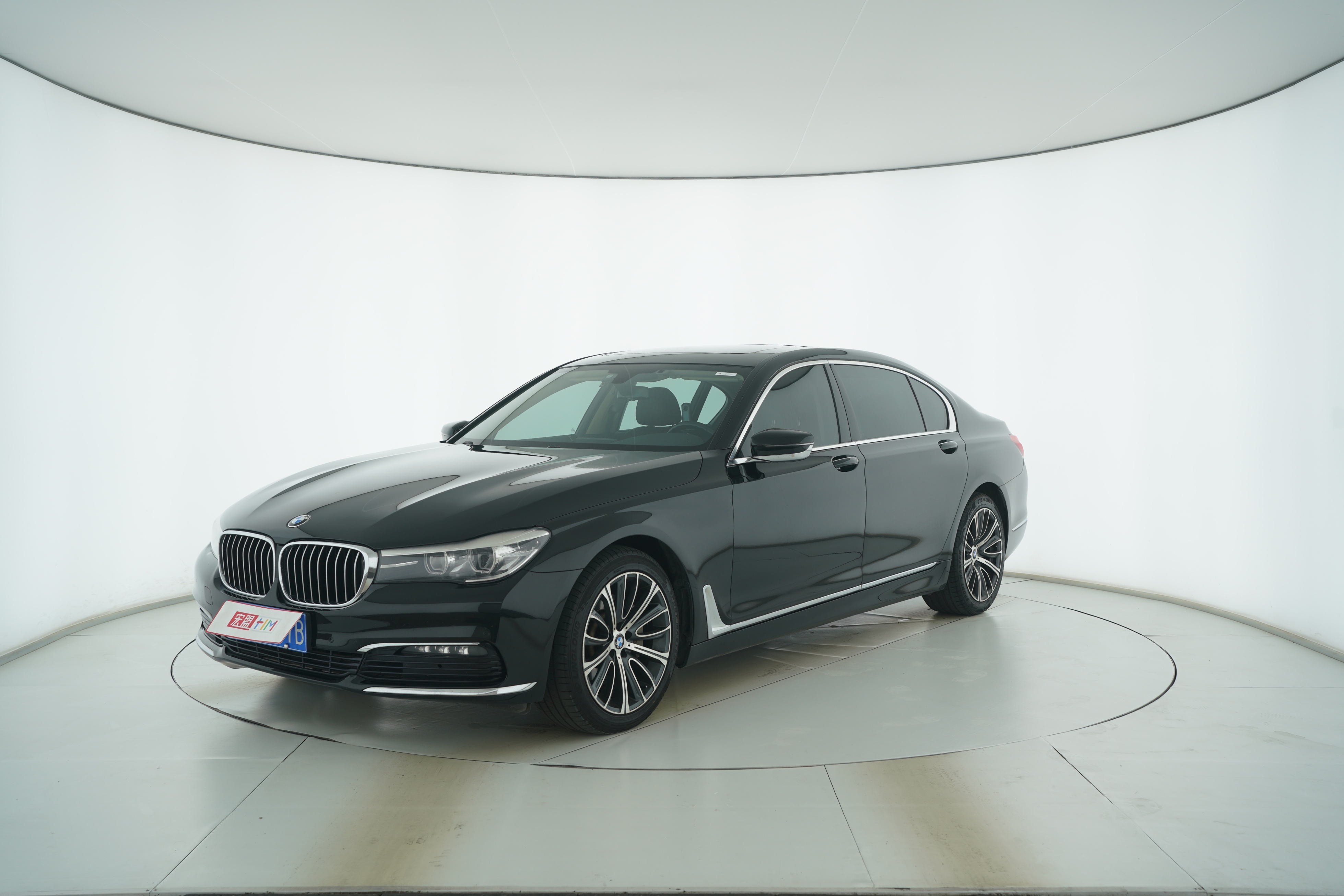 BMW 7 Series 2017 — фото 1