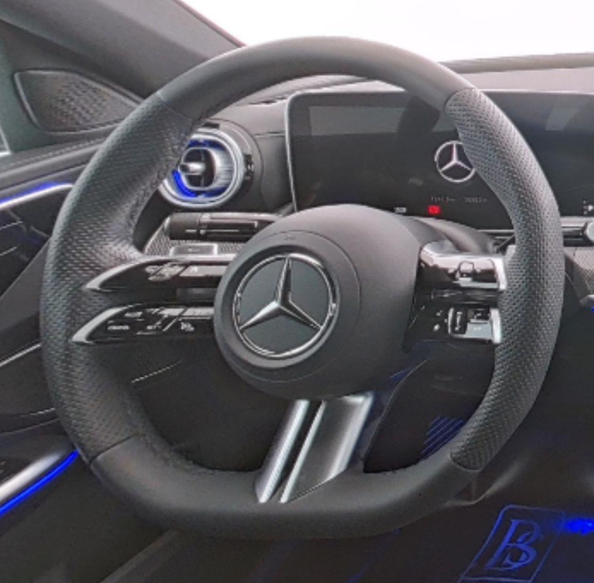 Mercedes Benz C-Class 2024 — фото 10