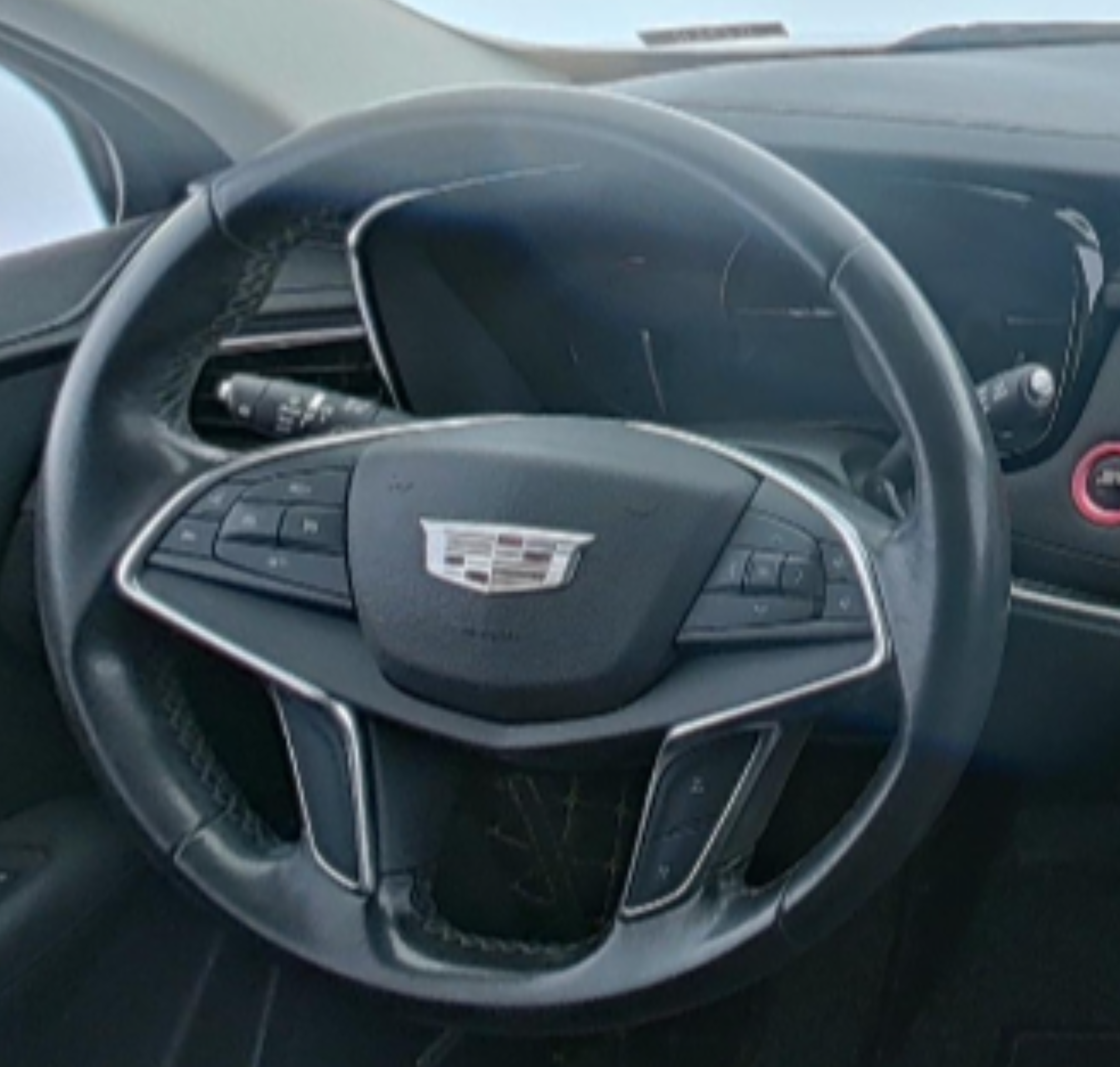 Cadillac XT5 2017 — фото 10