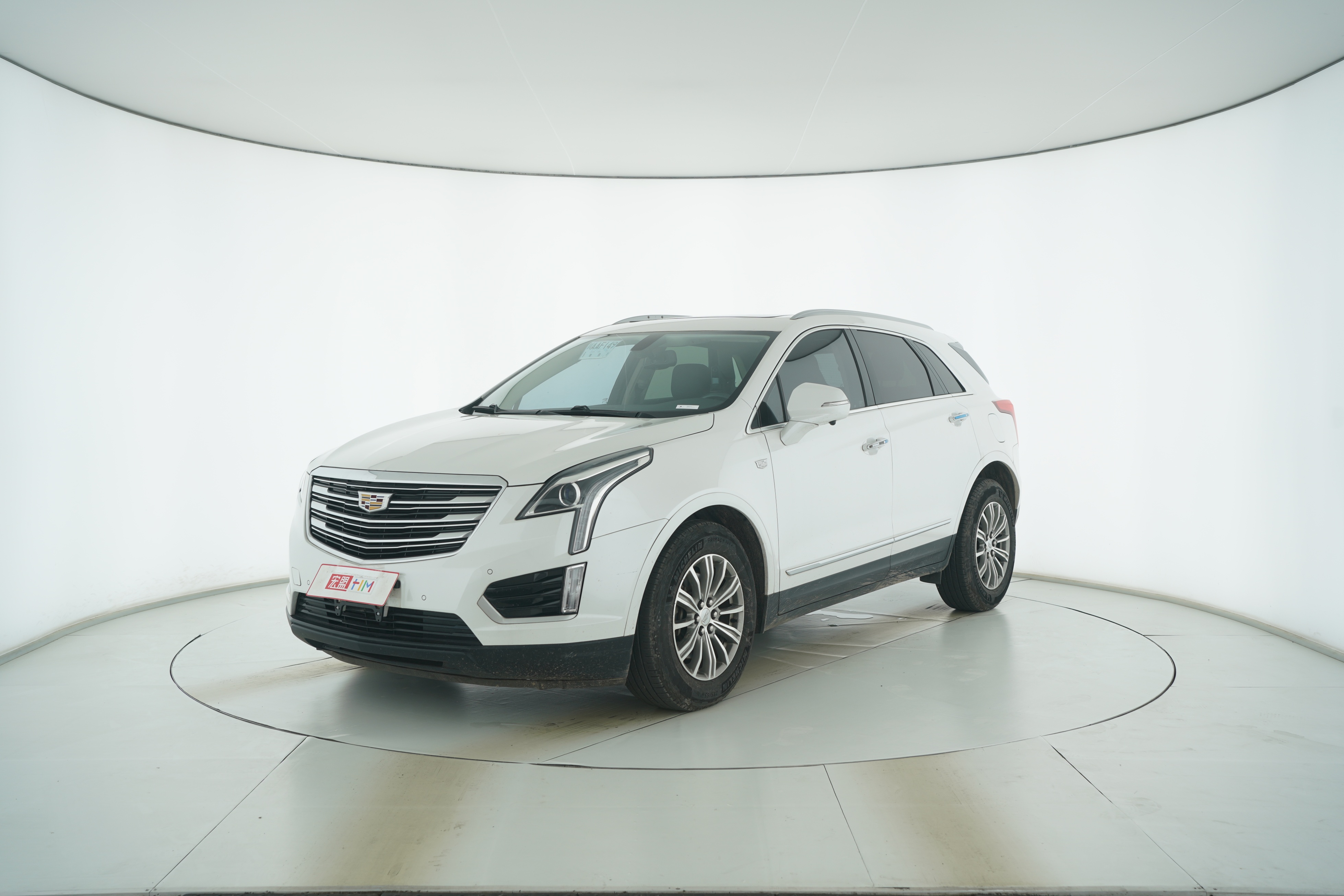 Cadillac XT5 2017 — фото 1