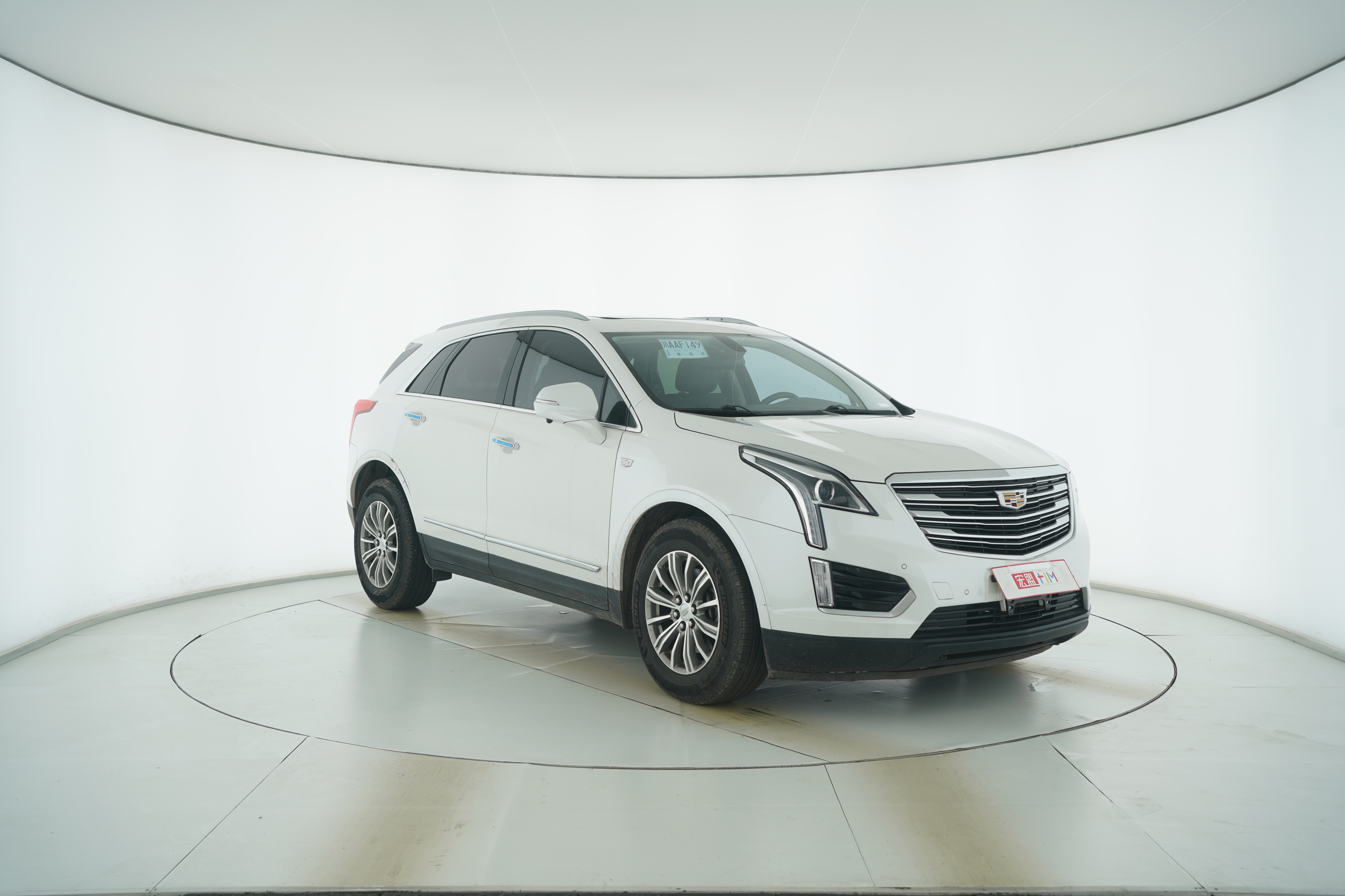Cadillac XT5 2017 — фото 2