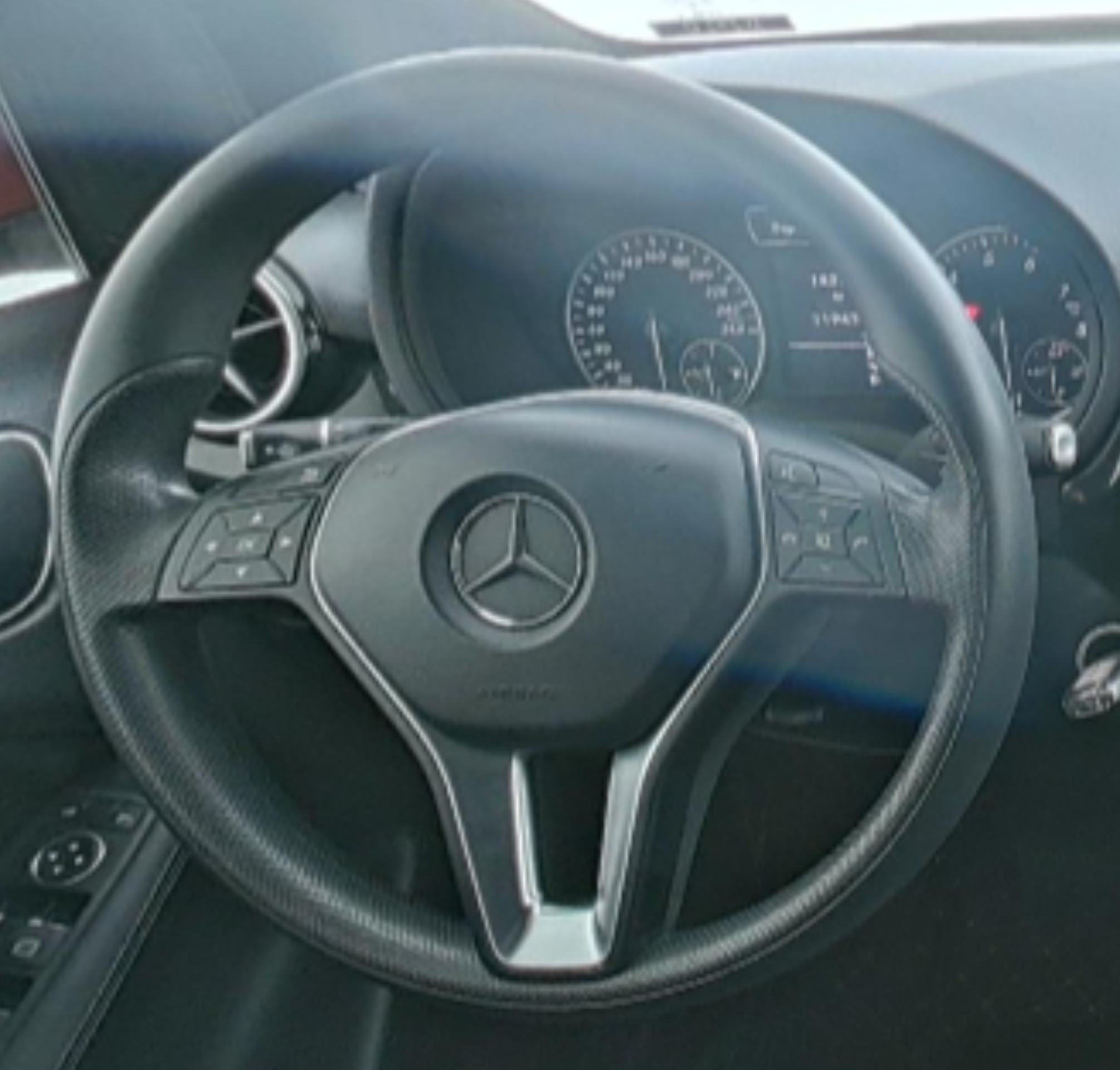 Mercedes Benz B-Class 2012 — фото 10