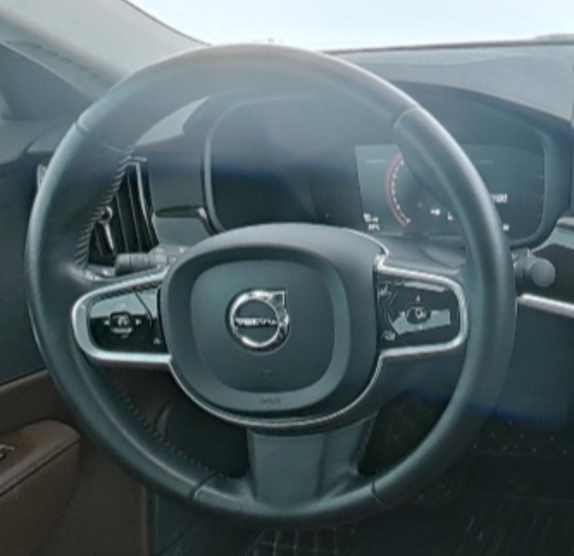 VOLVO S90 2018 — фото 10