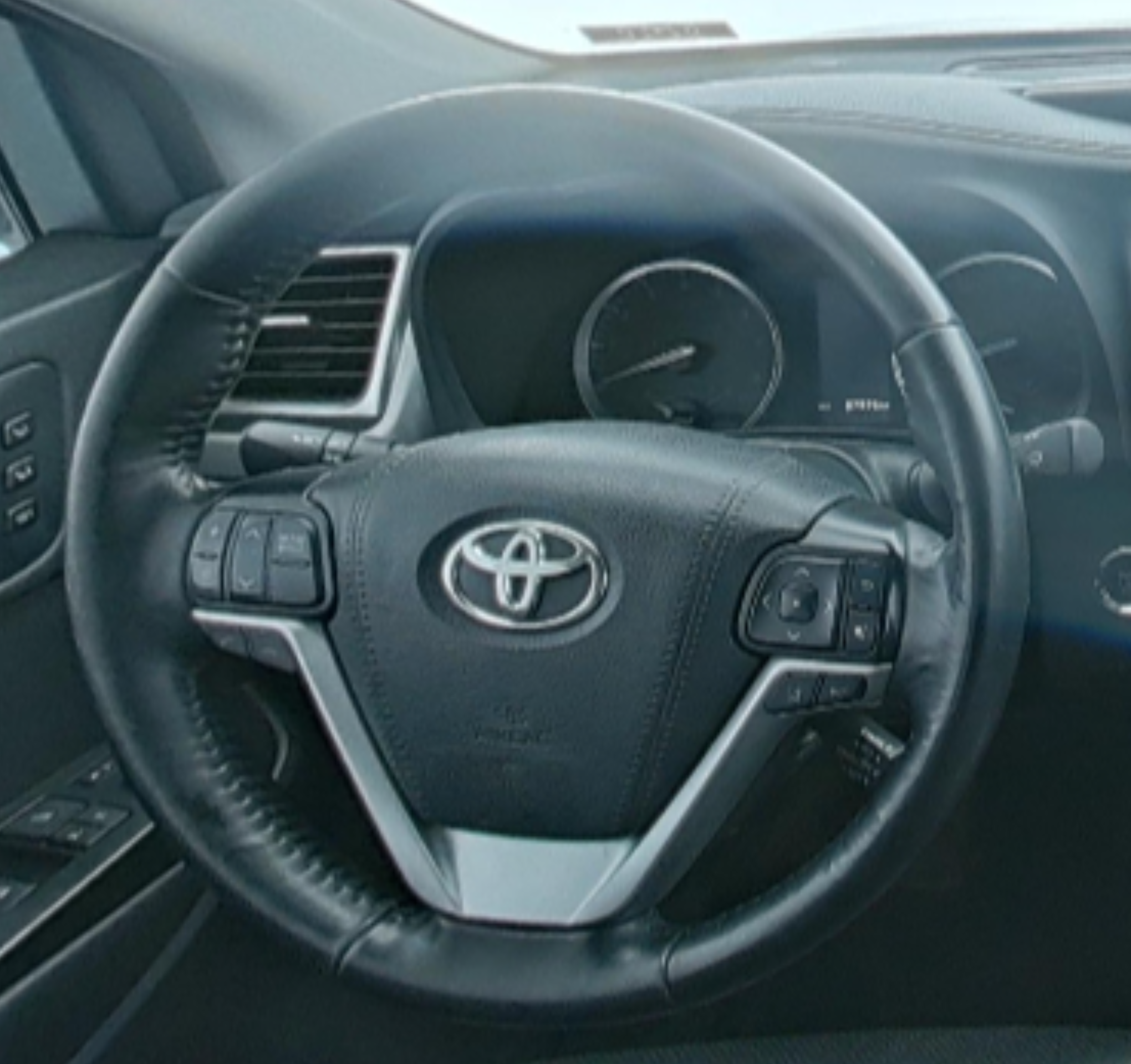 Toyota Highlander 2018 — фото 10