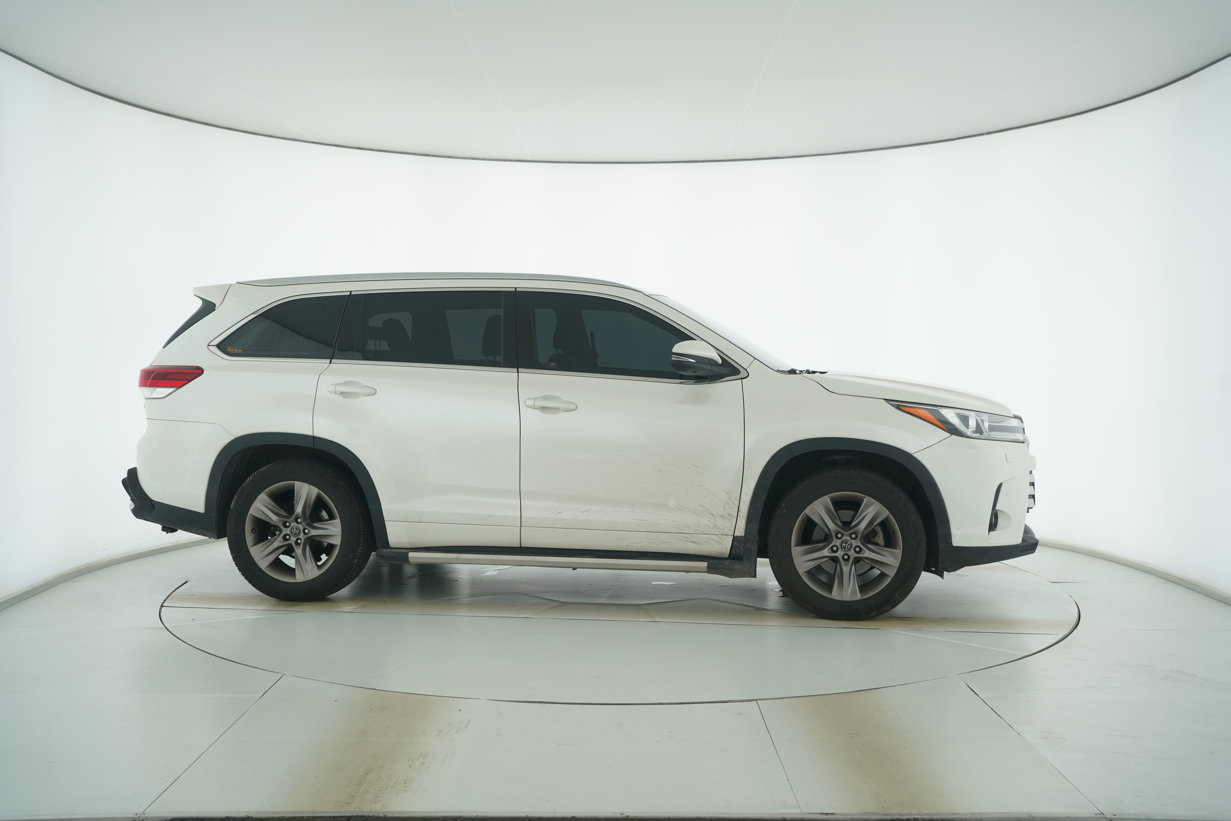 Toyota Highlander 2018 — фото 8
