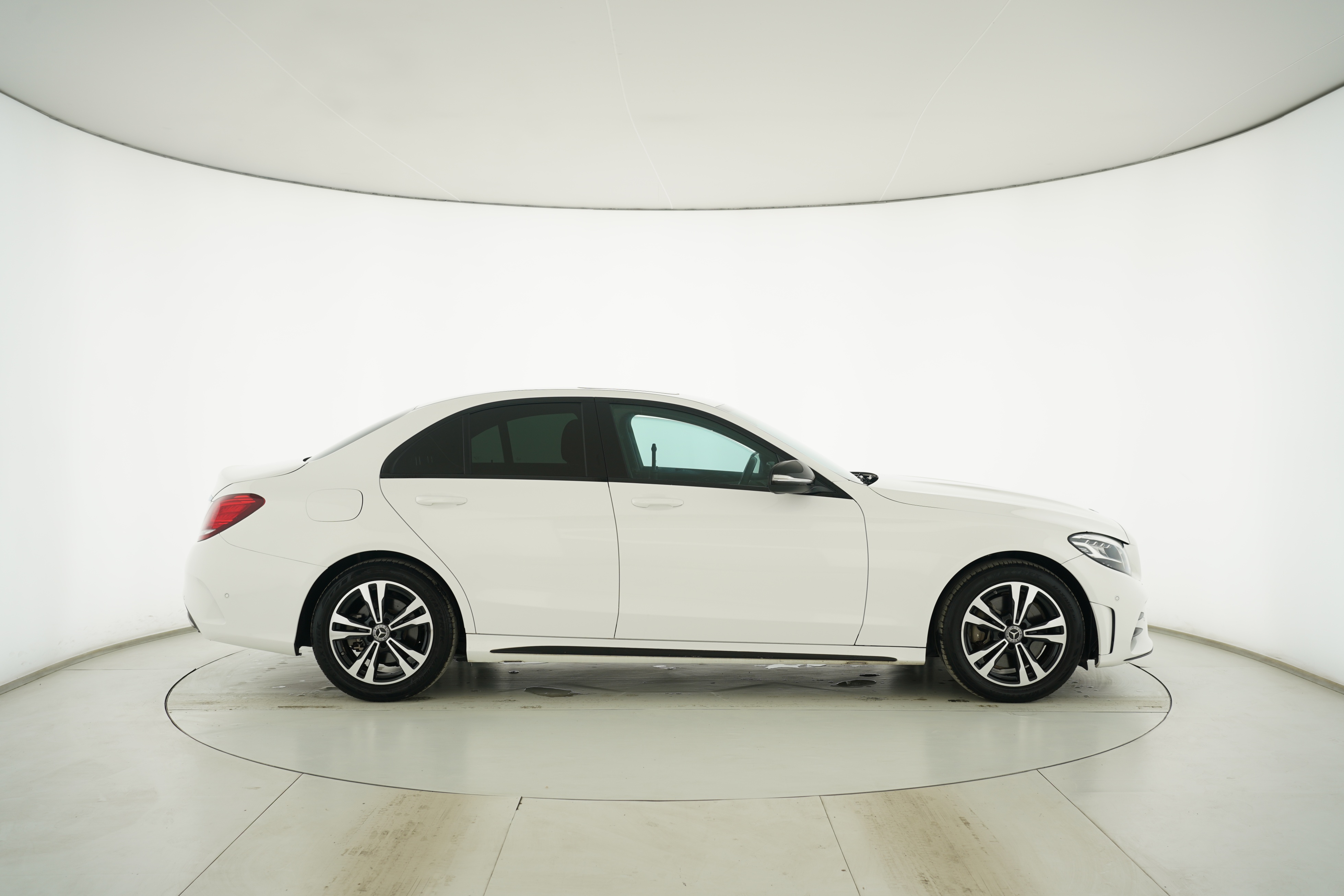 Mercedes Benz C-Class 2020 — фото 8