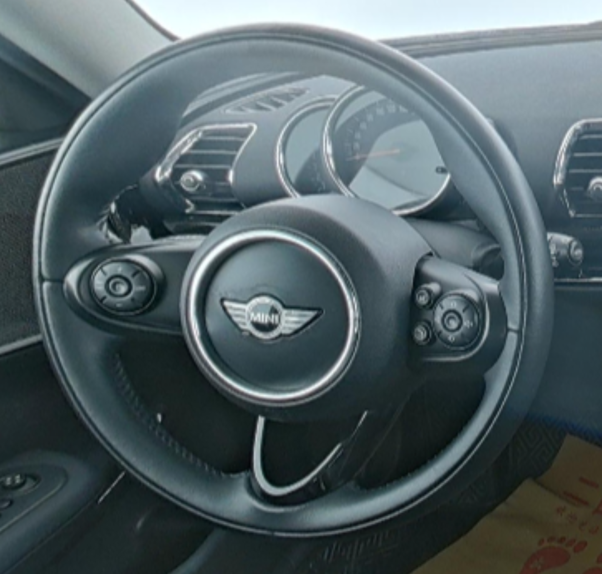 MINI CLUBMAN 2016 — фото 10