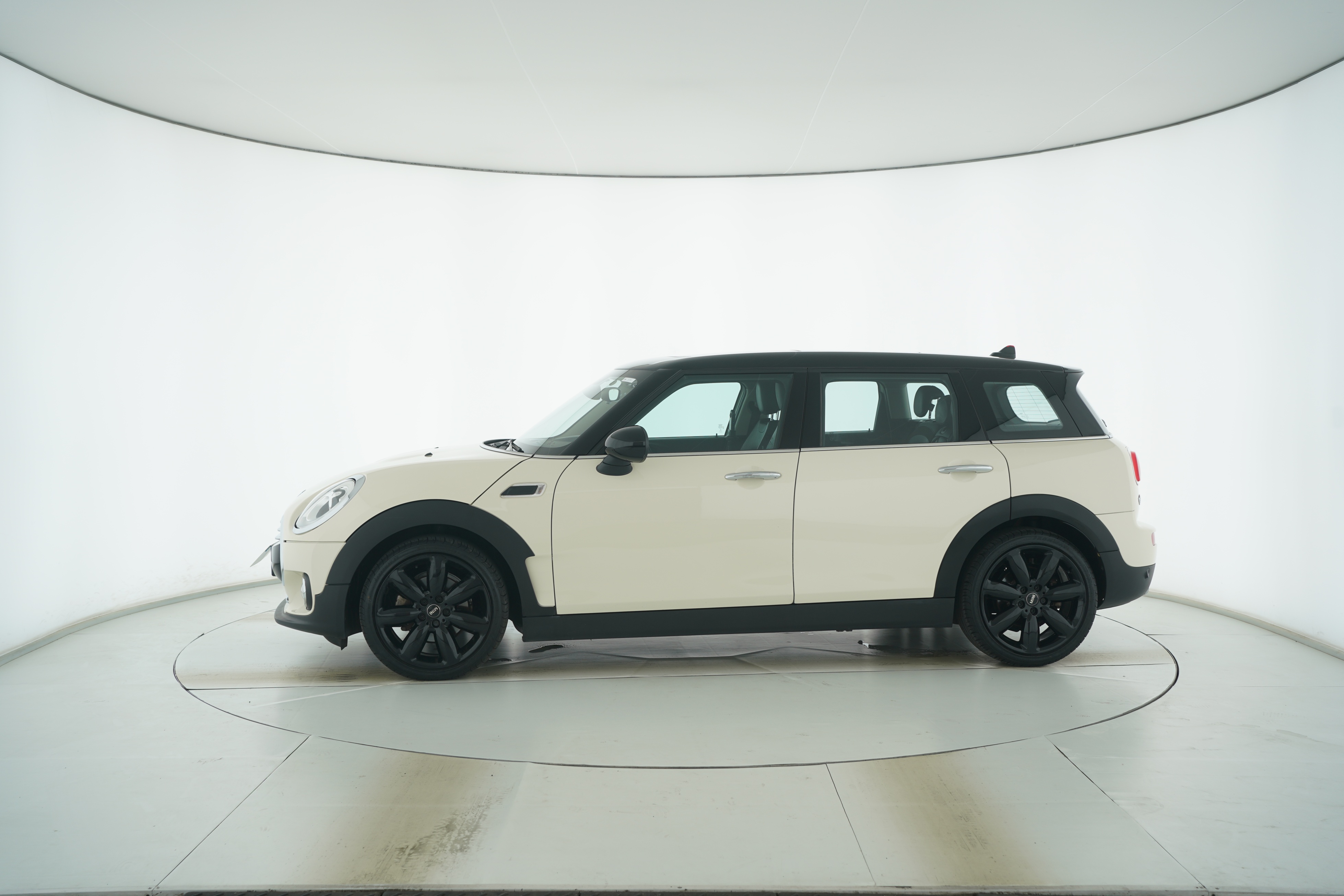 MINI CLUBMAN 2016 — фото 7