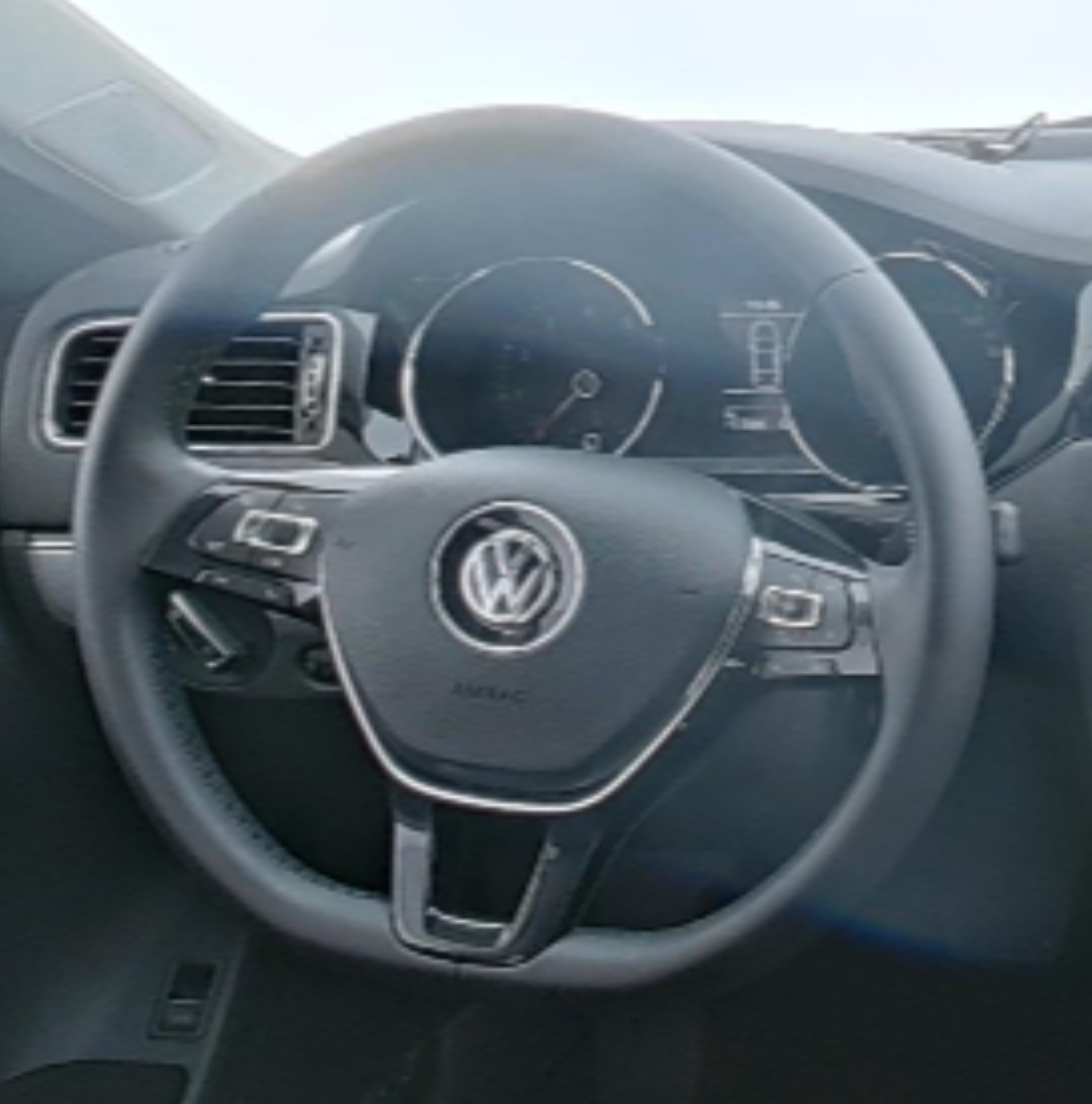 Volkswagen Jetta 2018 — фото 10