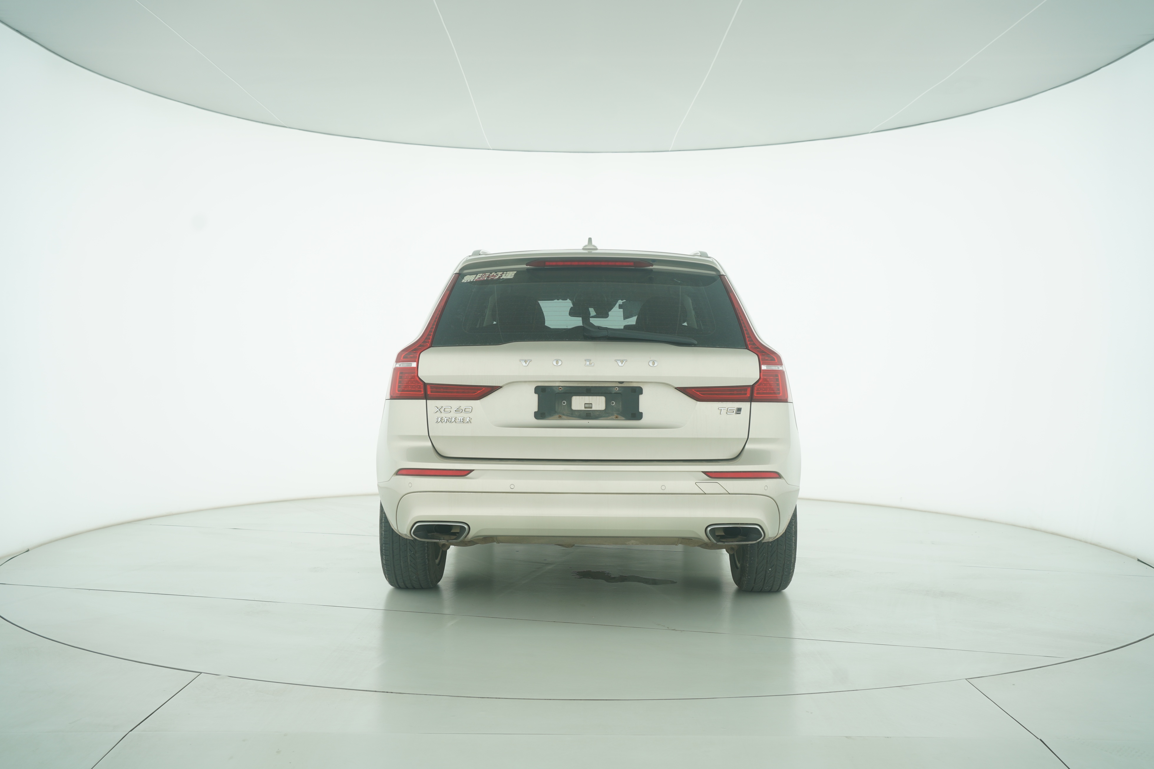 VOLVO XC60 2018 — фото 6