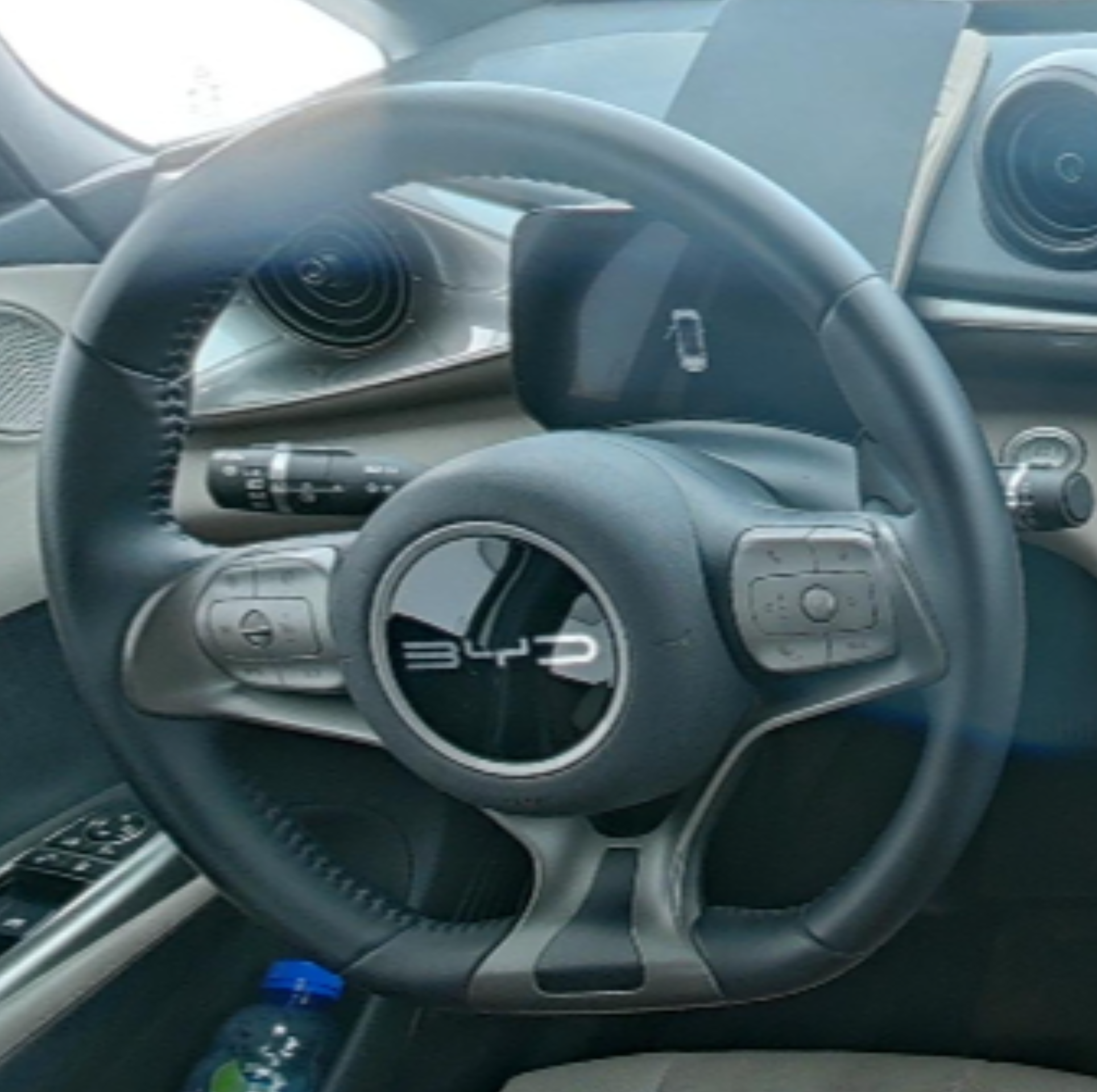 BYD Dolphin 2023 — фото 10