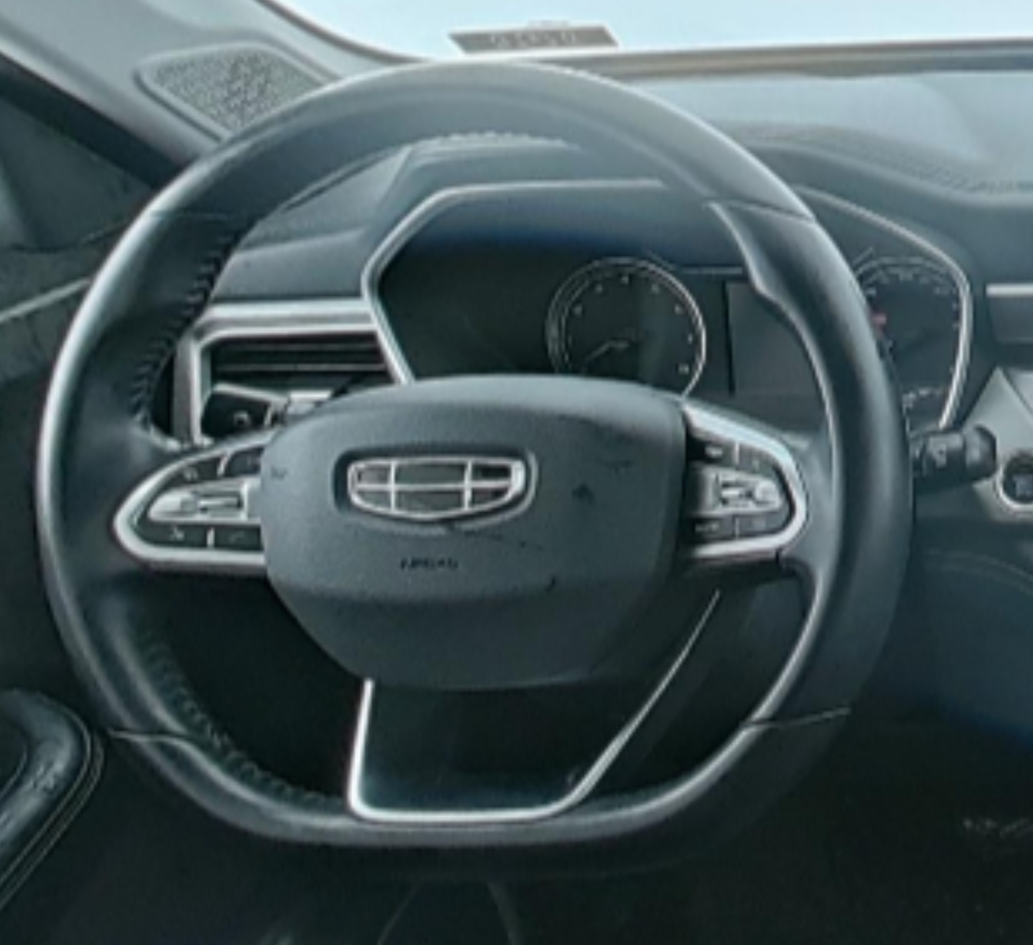 Geely Vision X6 2020 — фото 10