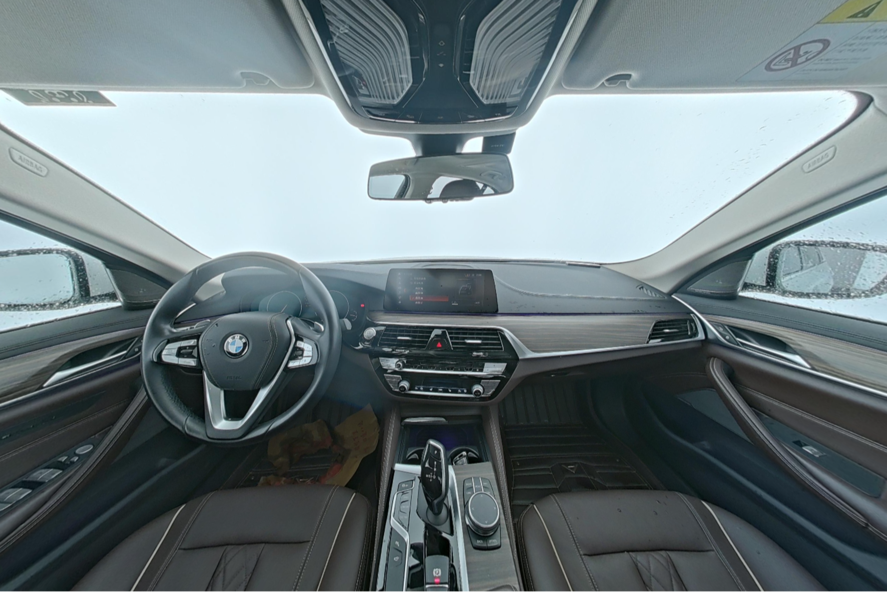 BMW 5 Series 2019 — фото 9