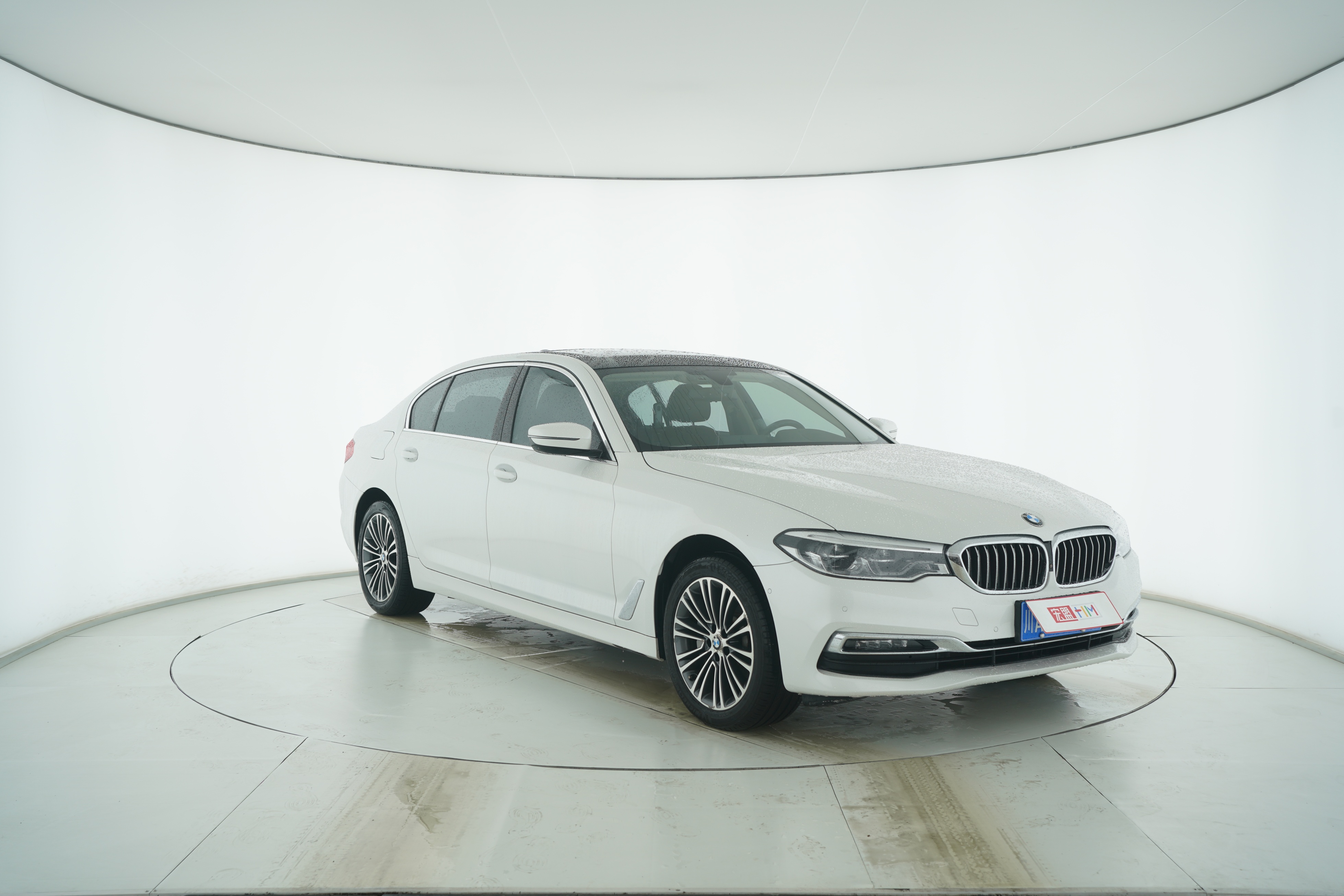BMW 5 Series 2019 — фото 2