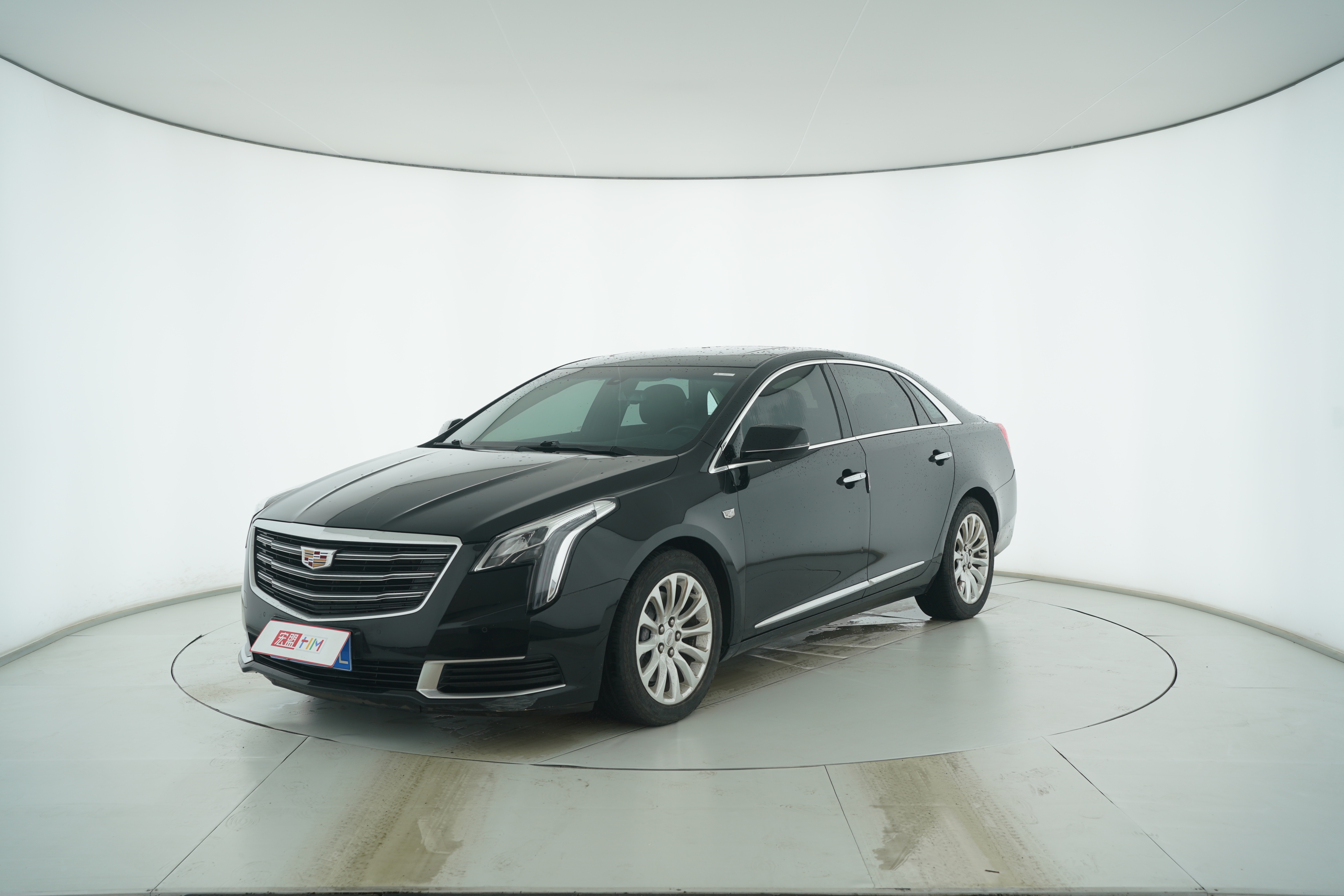 Cadillac XTS 2018 — фото 1