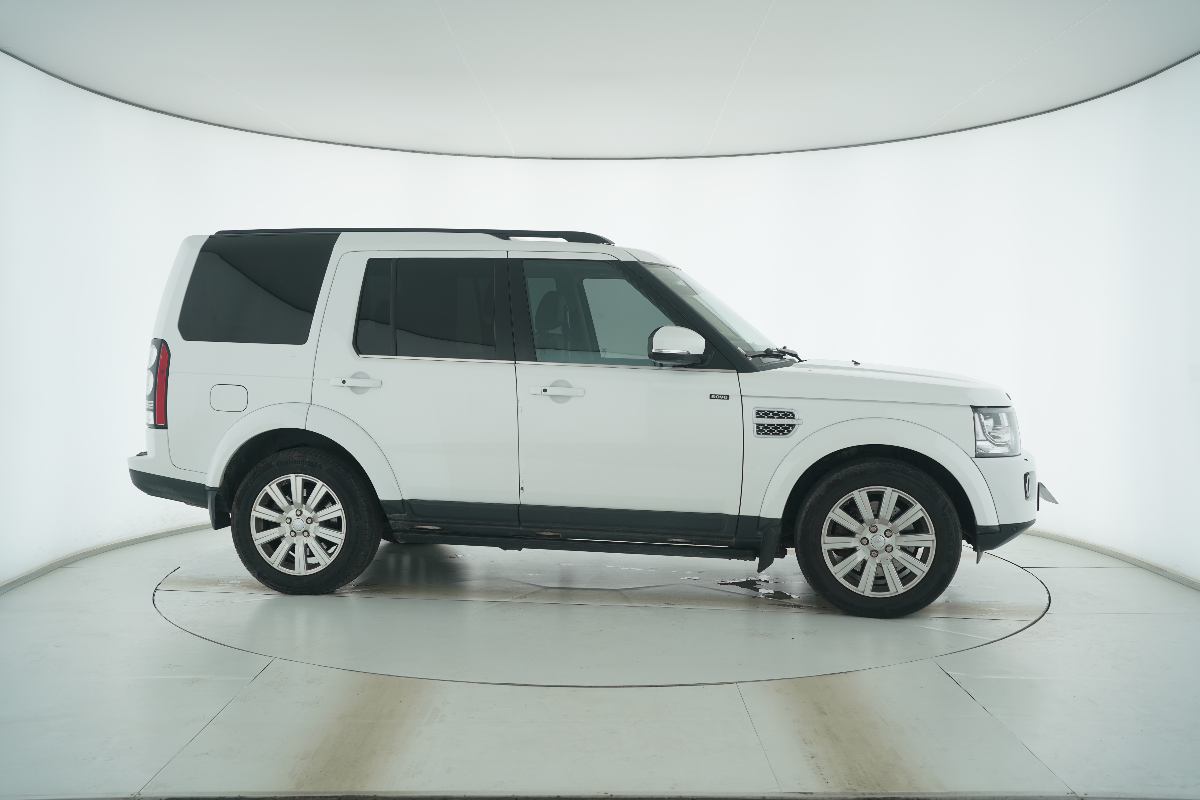 Land Rover Discovery 2016 — фото 8