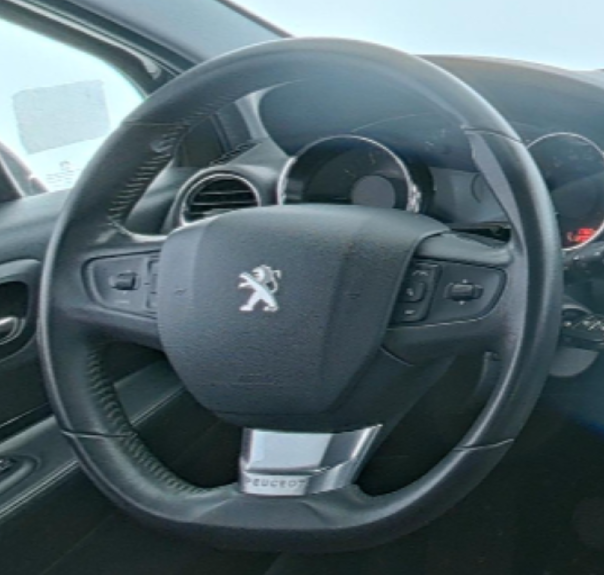 Peugeot 3008 2016 — фото 10