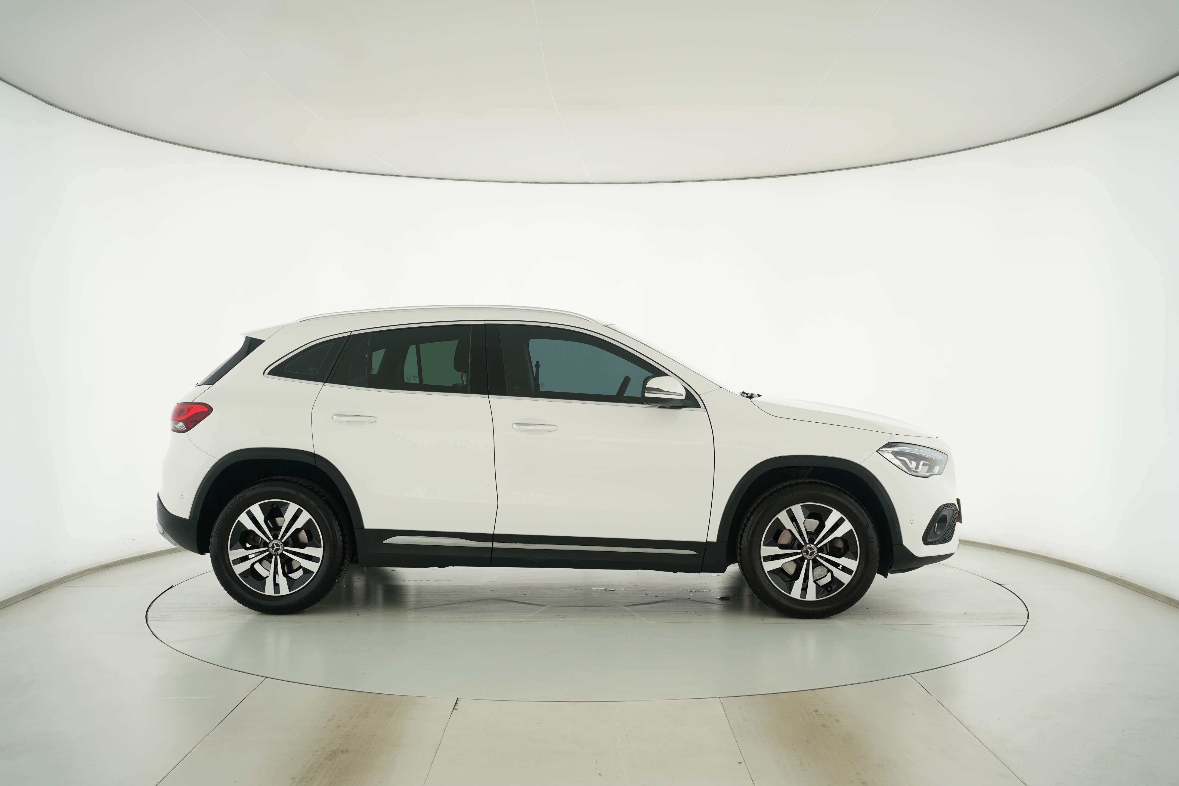Mercedes Benz GLA 2020 — фото 8