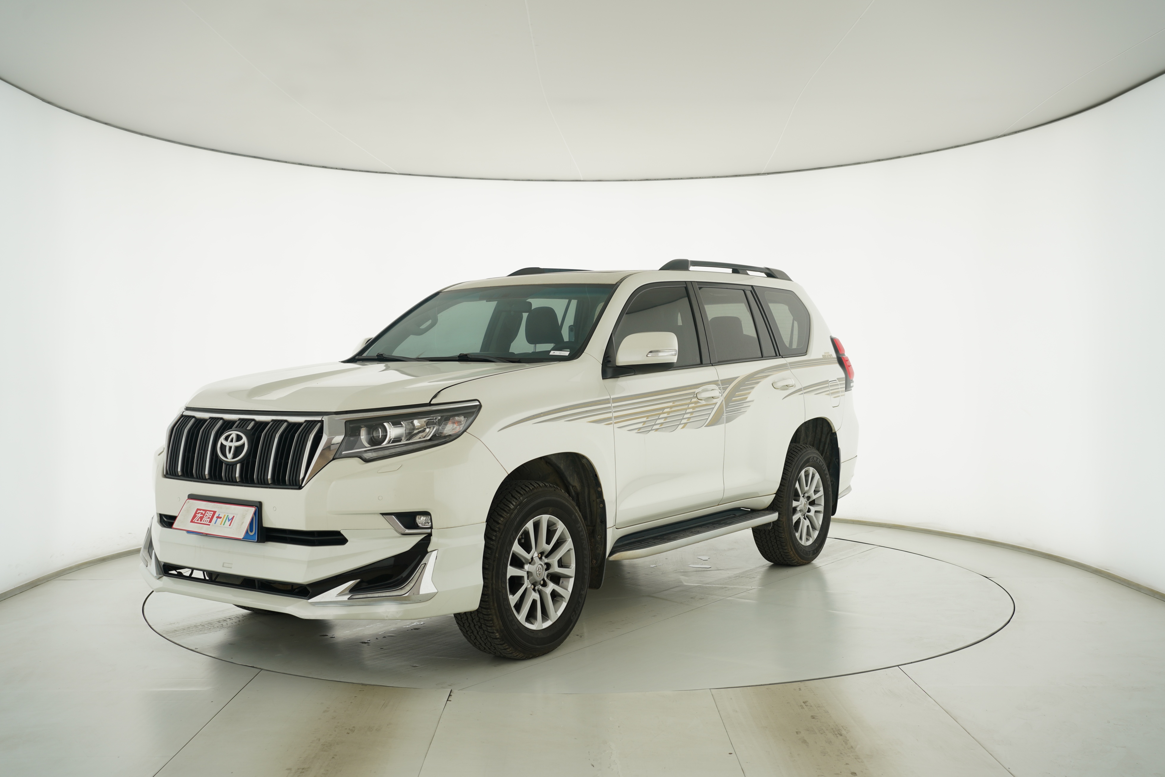 Toyota Prado 2019 — фото 1