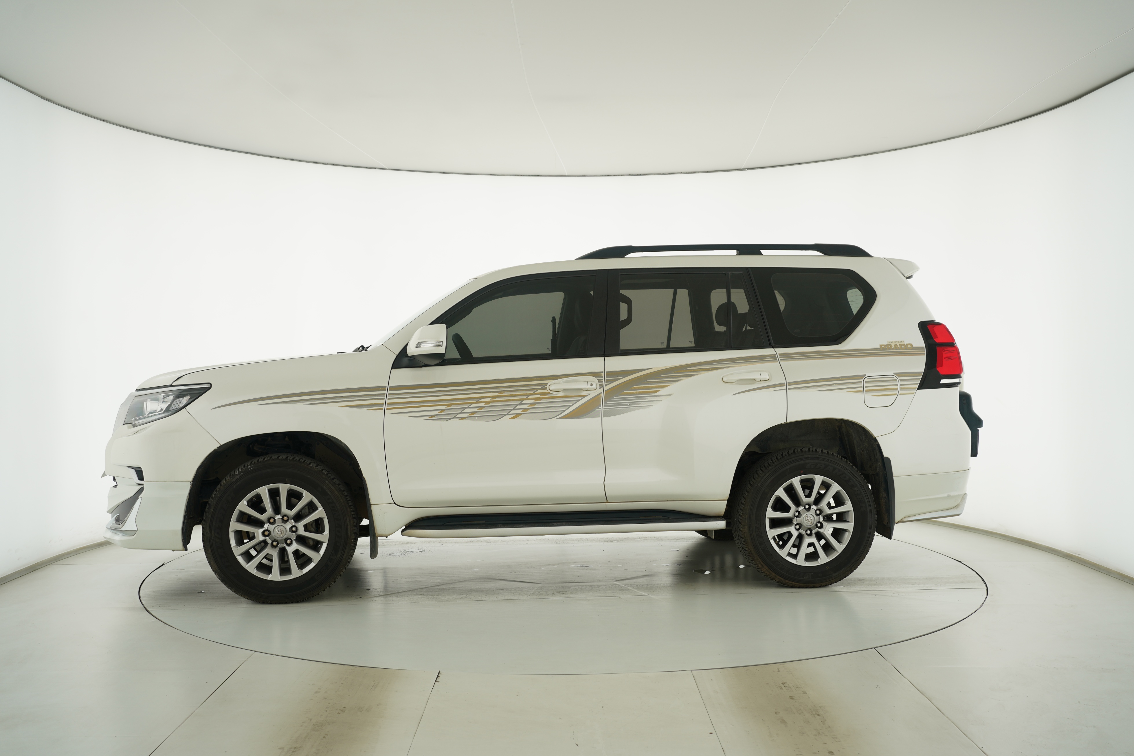 Toyota Prado 2019 — фото 7