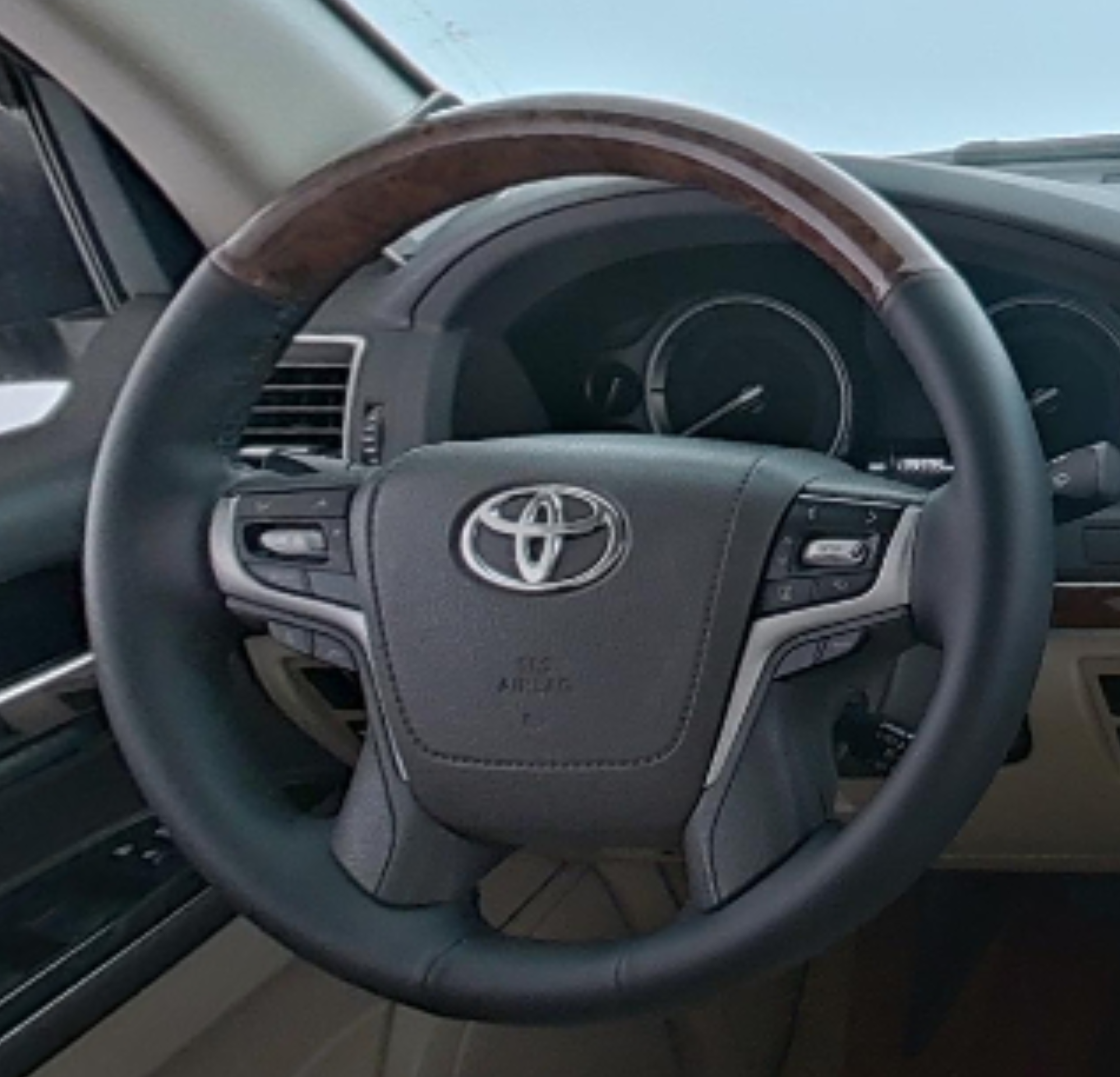 Toyota Land Cruiser (Imported) 2017 — фото 10