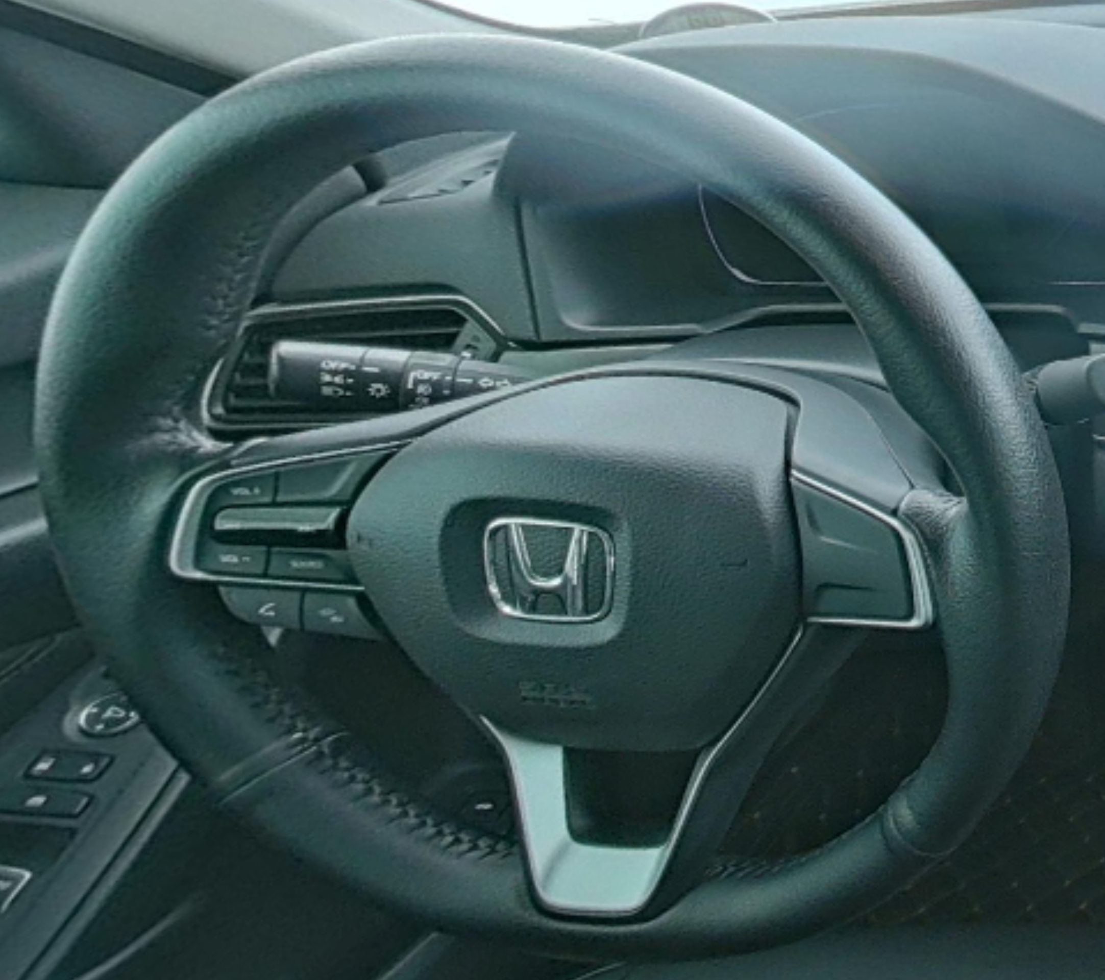 Honda Accord 2018 — фото 10