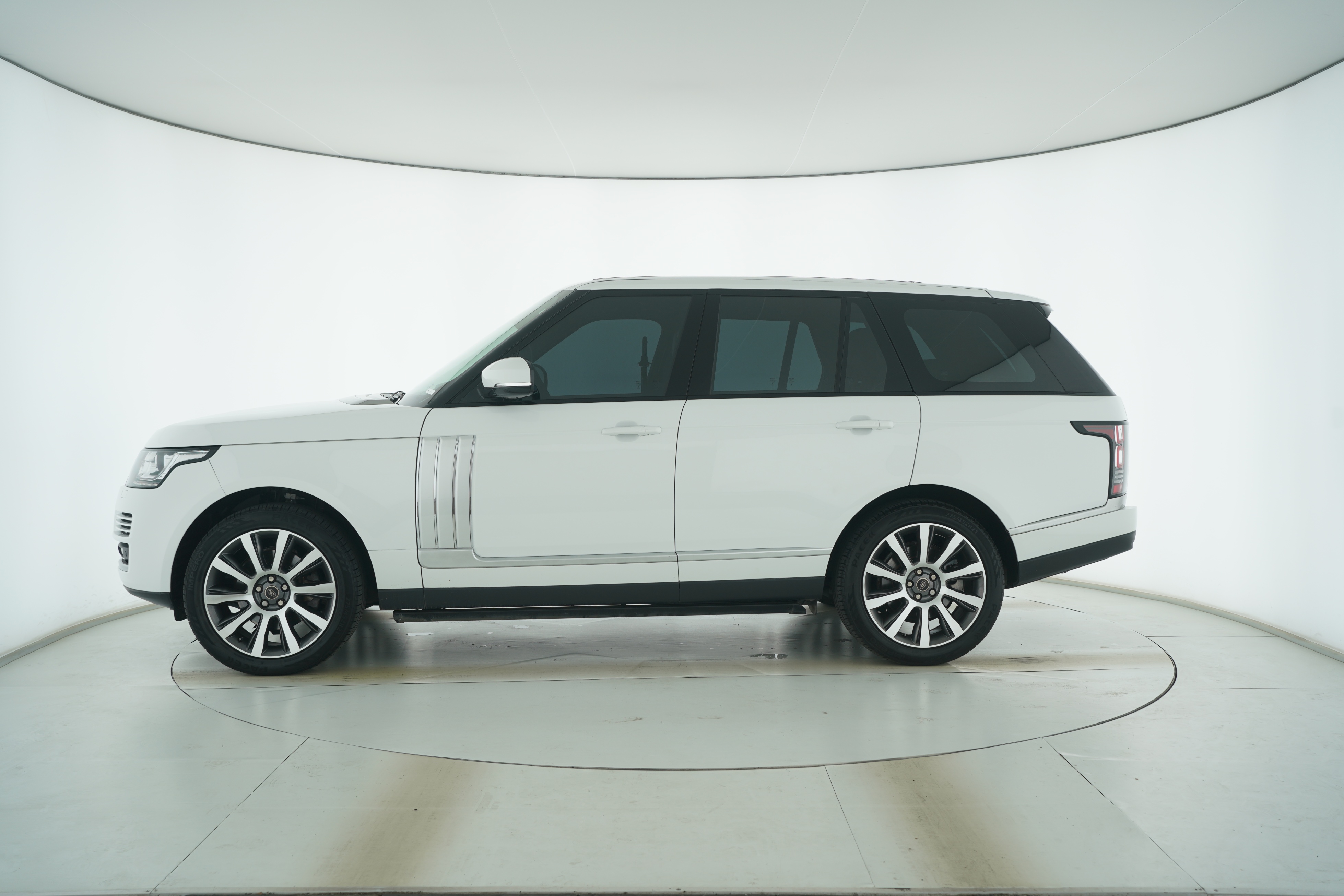 Land Rover Range Rover 2015 — фото 7