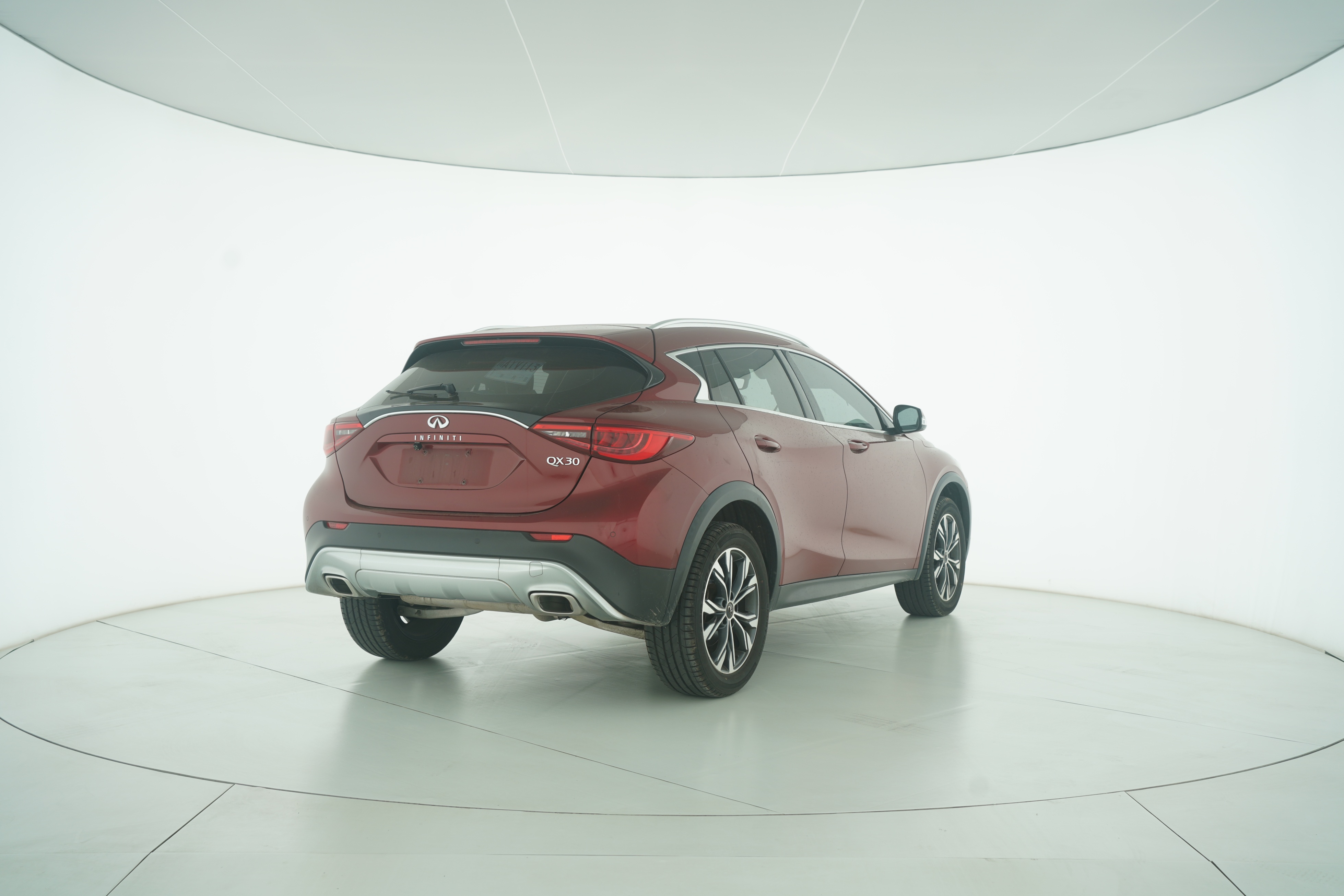Infiniti QX30 2018 — фото 4