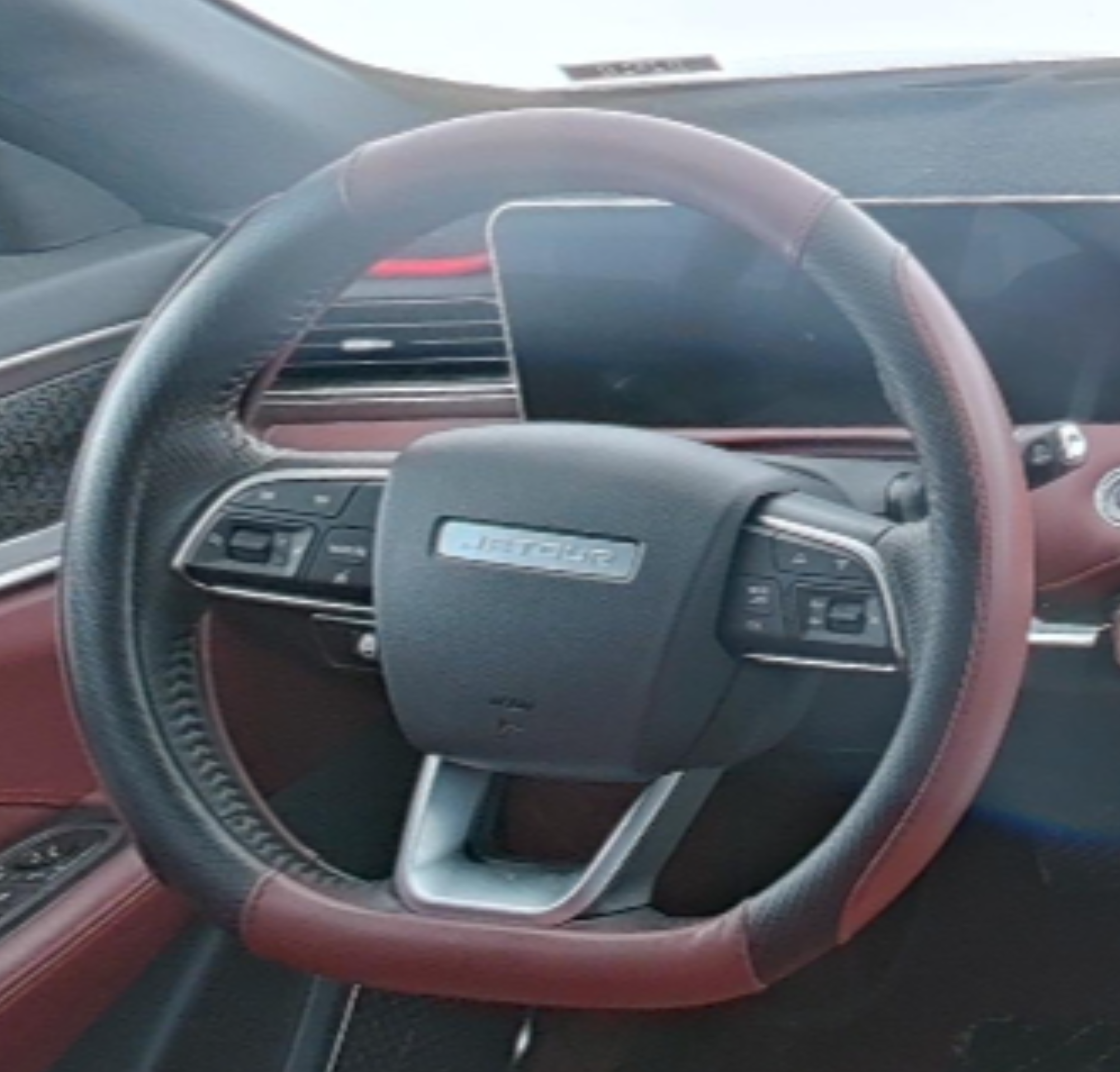 JETOUR X70 PLUS 2024 — фото 10