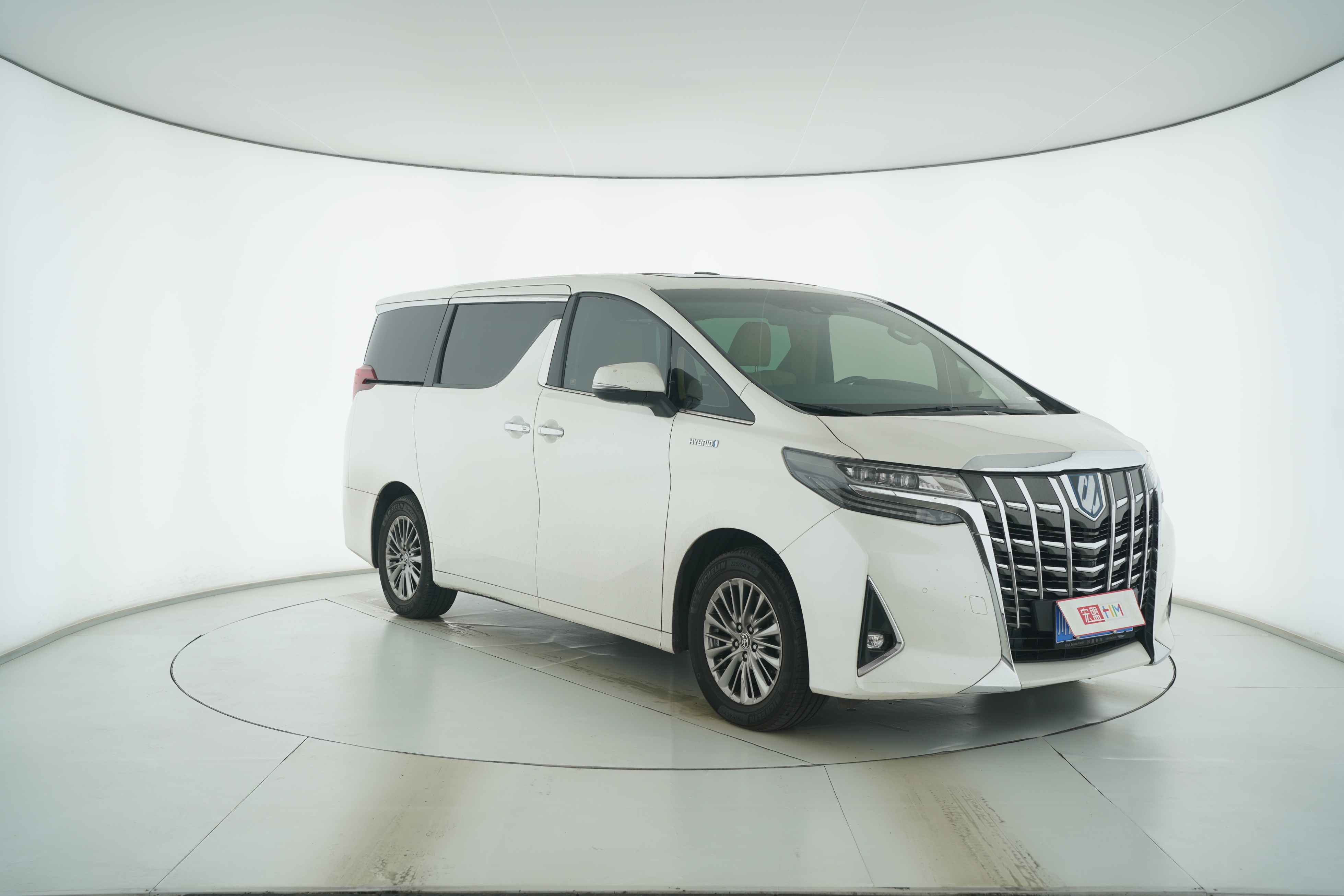 Toyota Elfa 2019 — фото 2