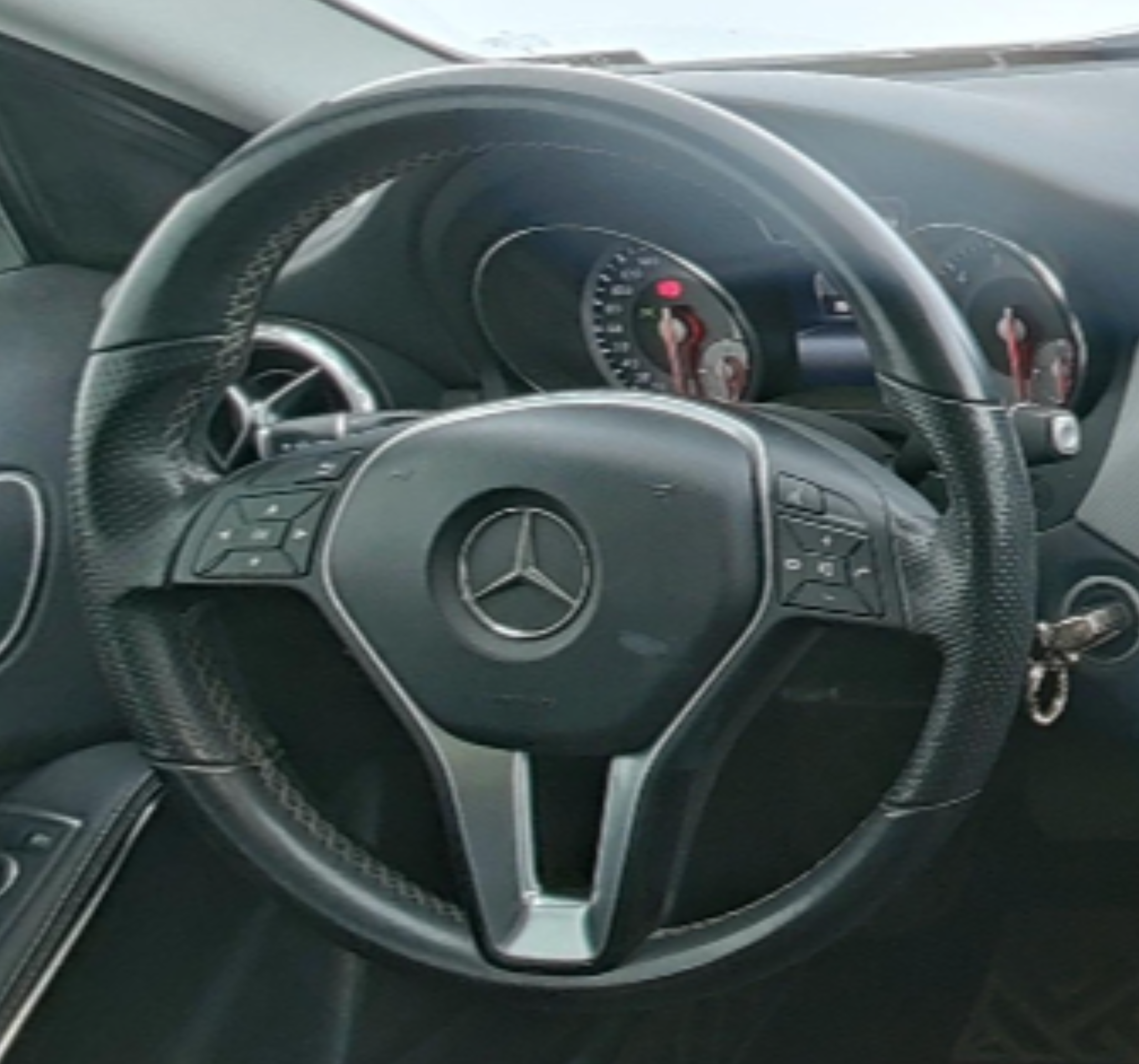 Mercedes Benz GLA 2015 — фото 10