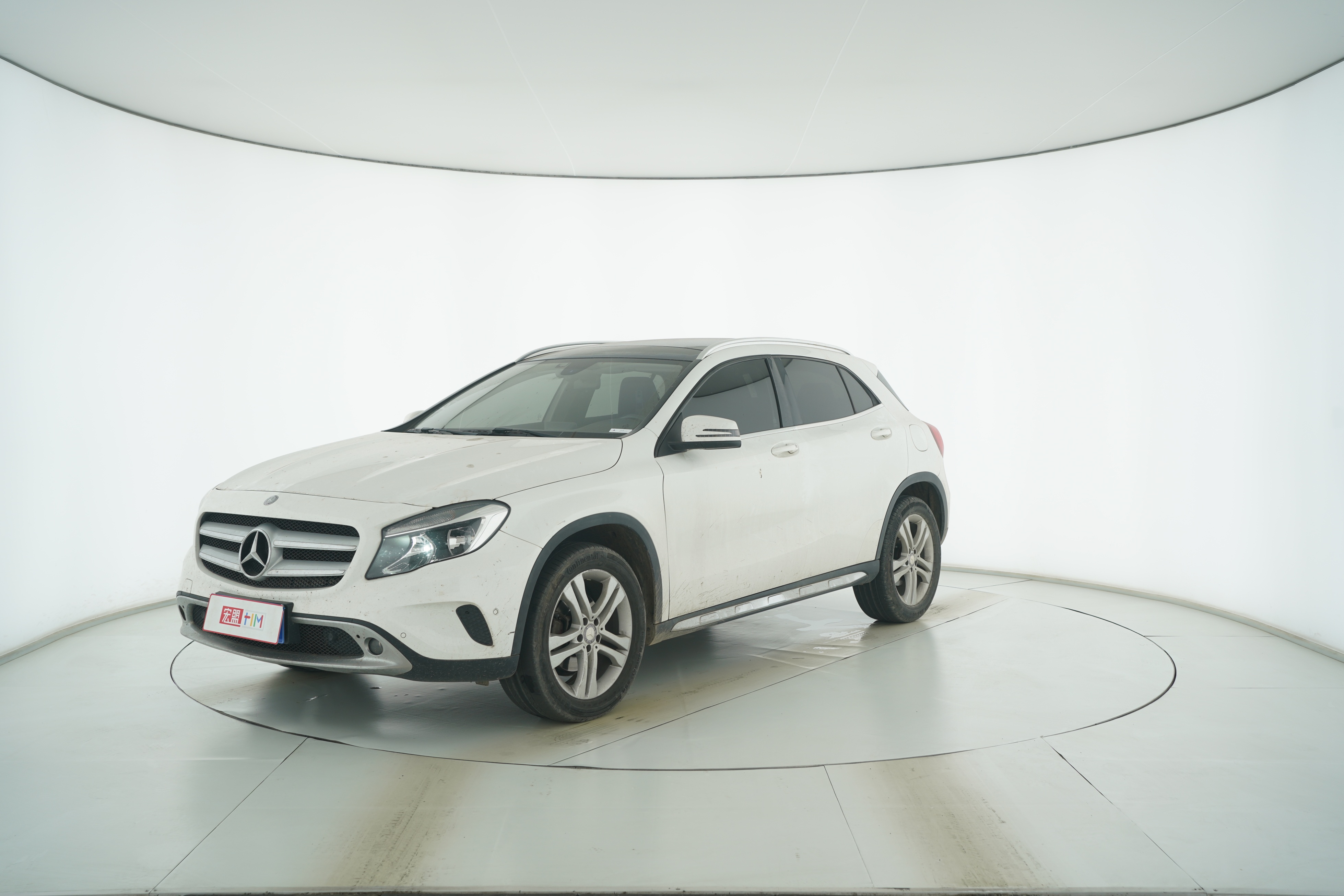 Mercedes Benz GLA 2015 — фото 1