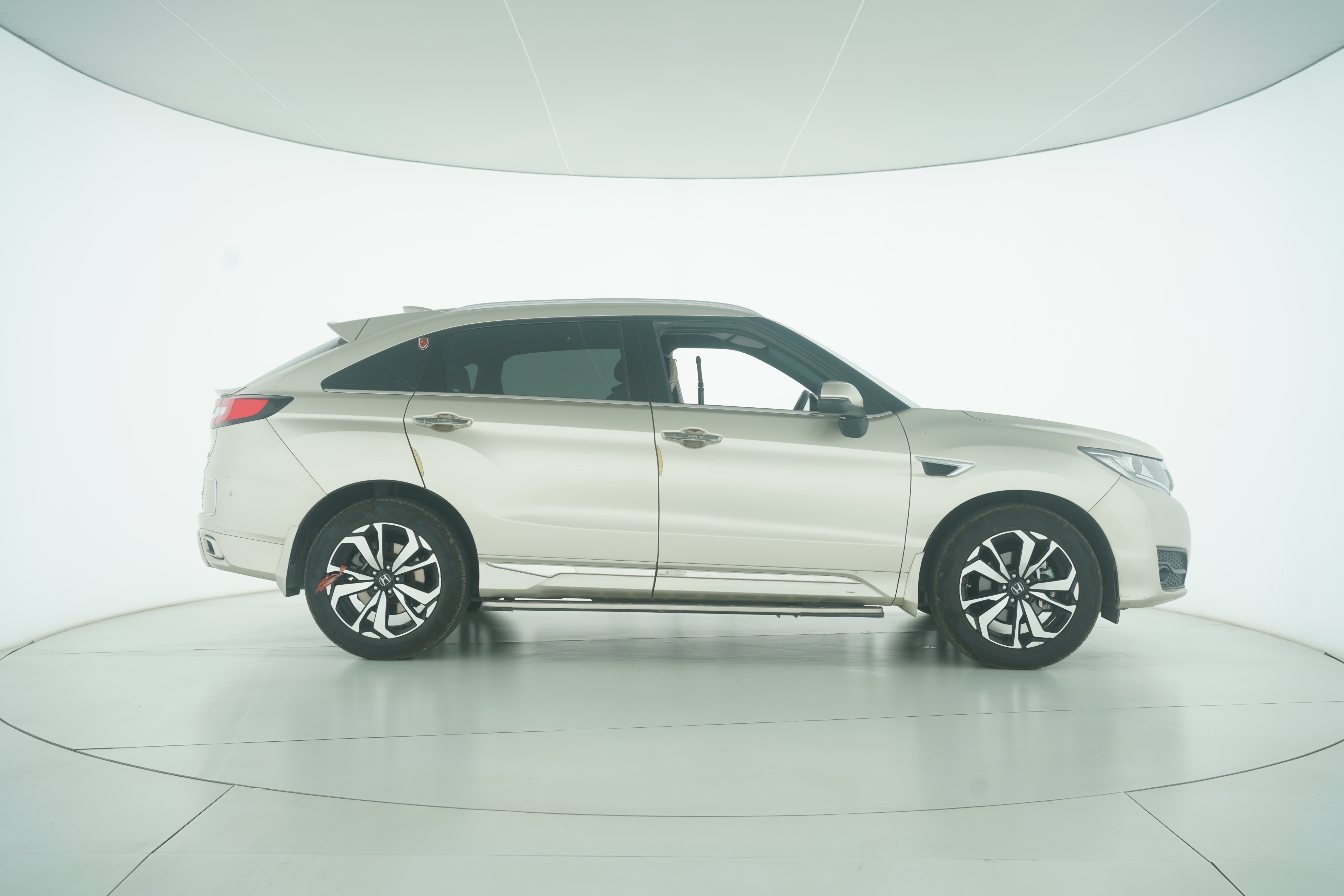 Honda UR-V 2017 — фото 8