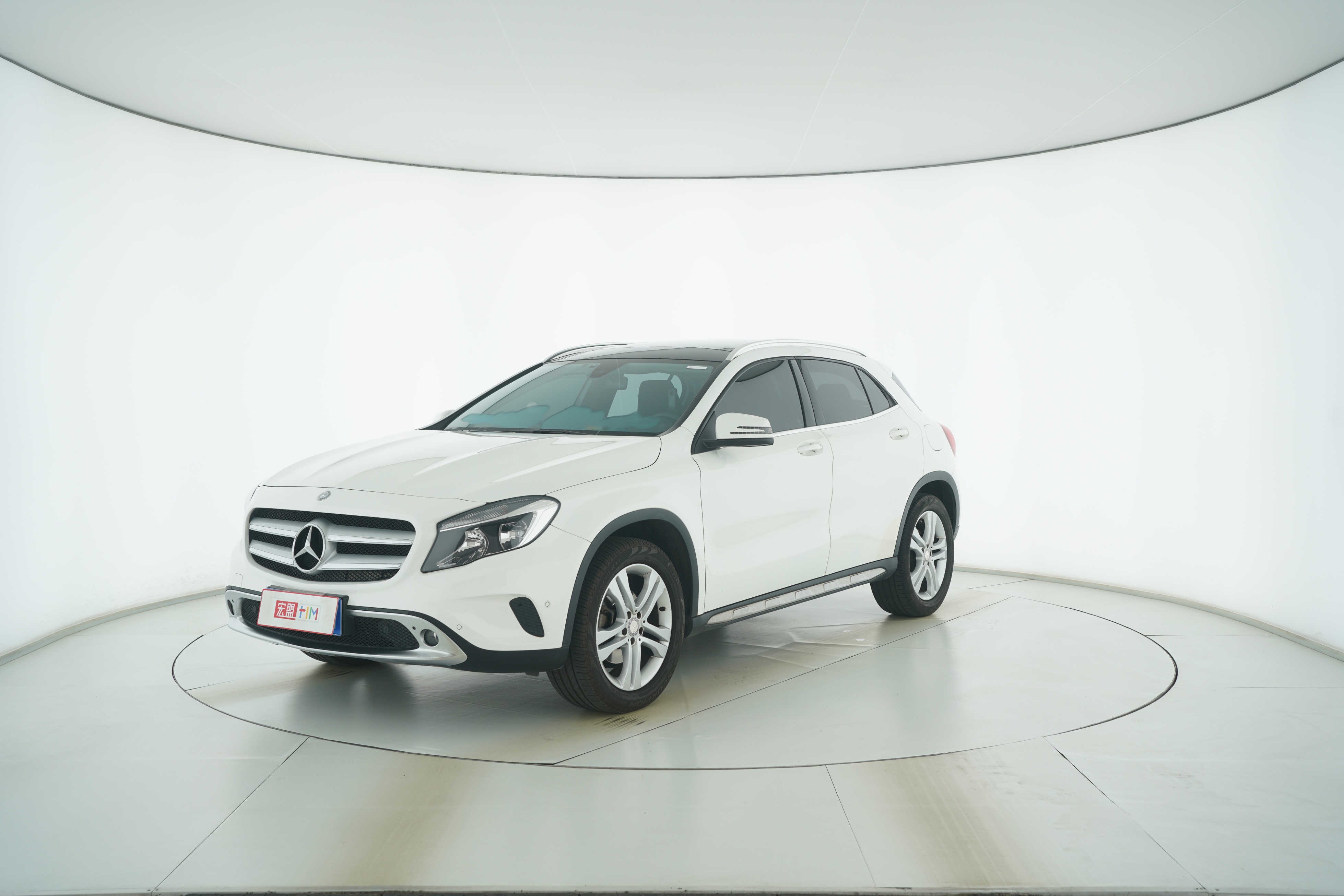 Mercedes Benz GLA 2016 — фото 1