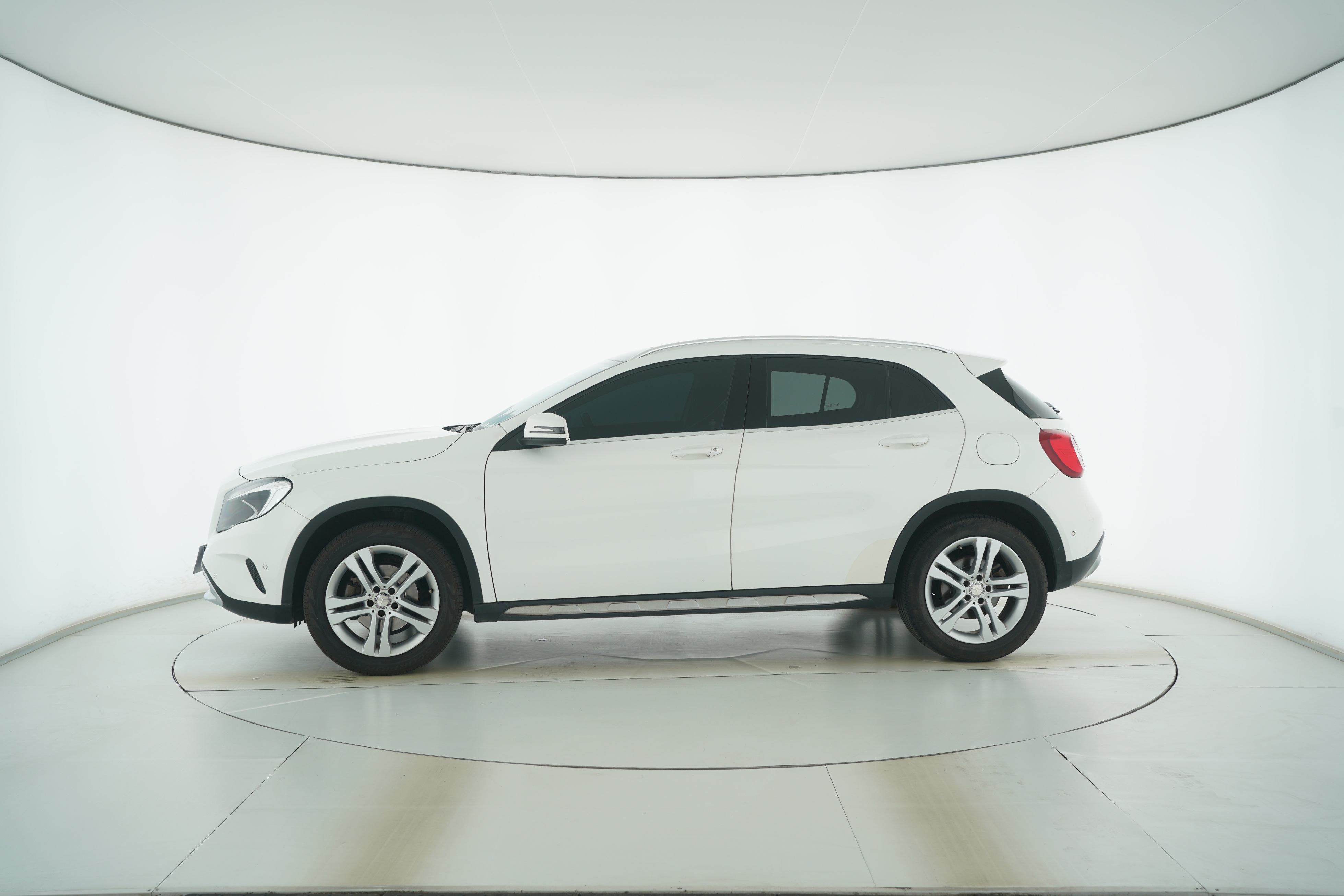 Mercedes Benz GLA 2016 — фото 7