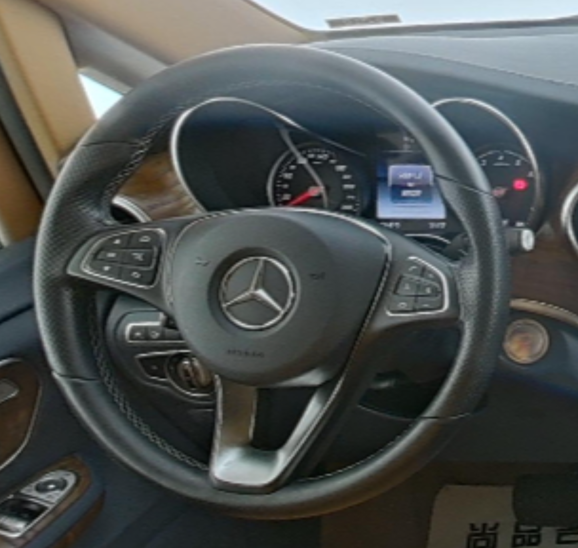 Mercedes Benz V-Class 2018 — фото 10