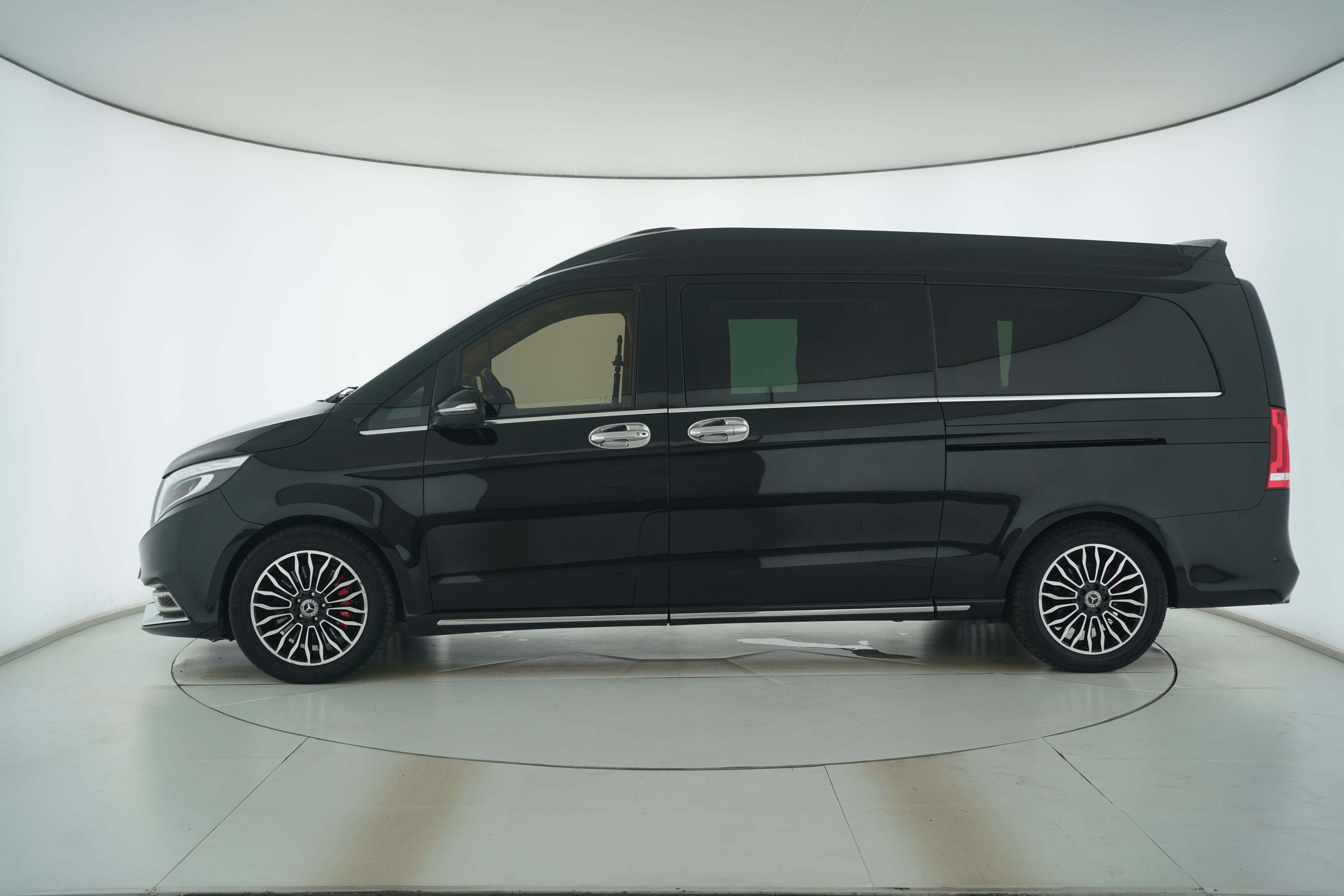 Mercedes Benz V-Class 2018 — фото 7