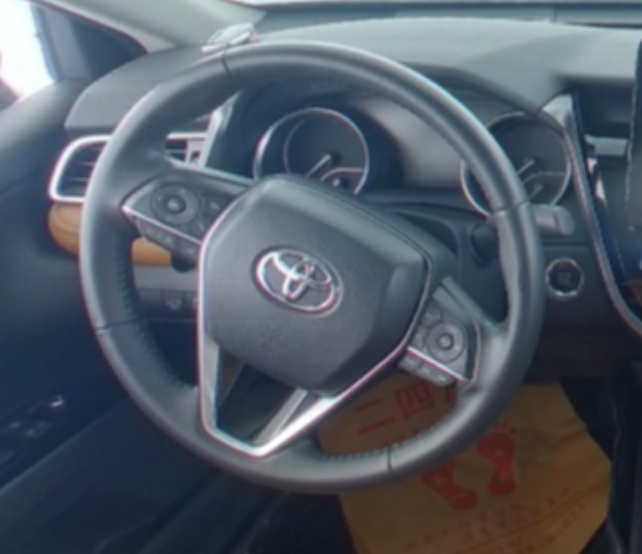 Toyota Camry 2023 — фото 10