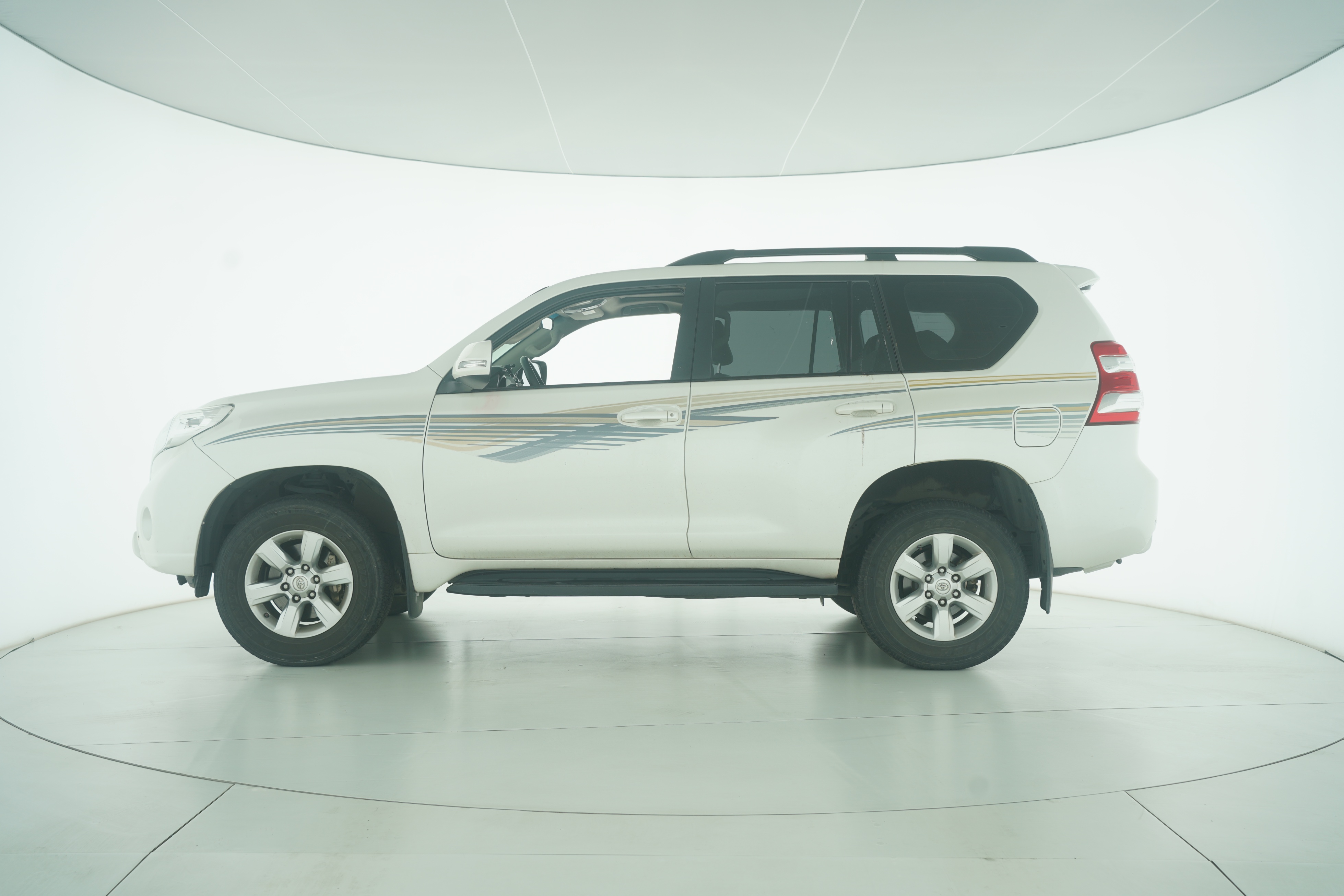 Toyota Prado 2015 — фото 7