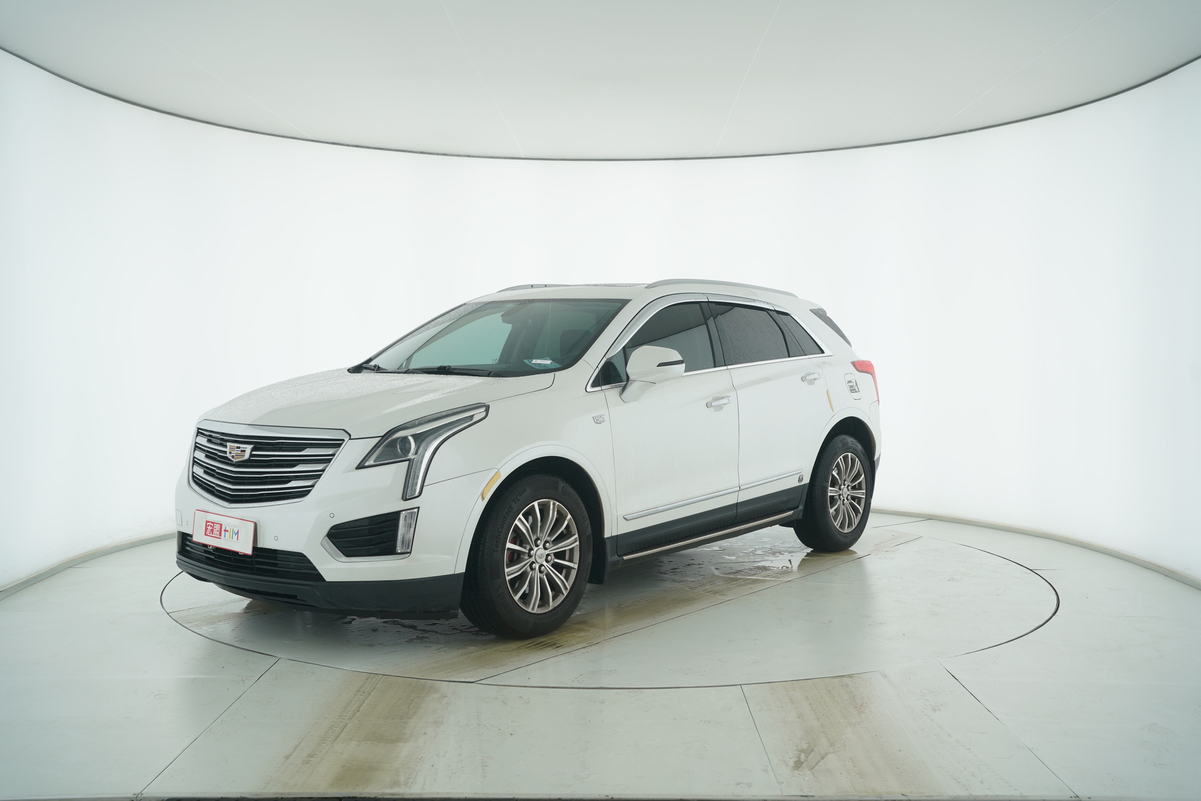 Cadillac XT5 2016 — фото 1